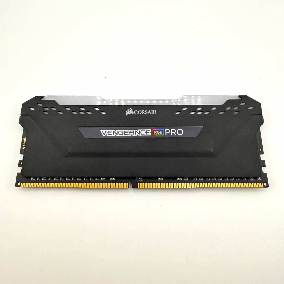 Corsair Vengeance RGB Pro 16GB (1x16GB) DDR4-3200 CMW32GX4M2E3200C16 - 1 DIMM