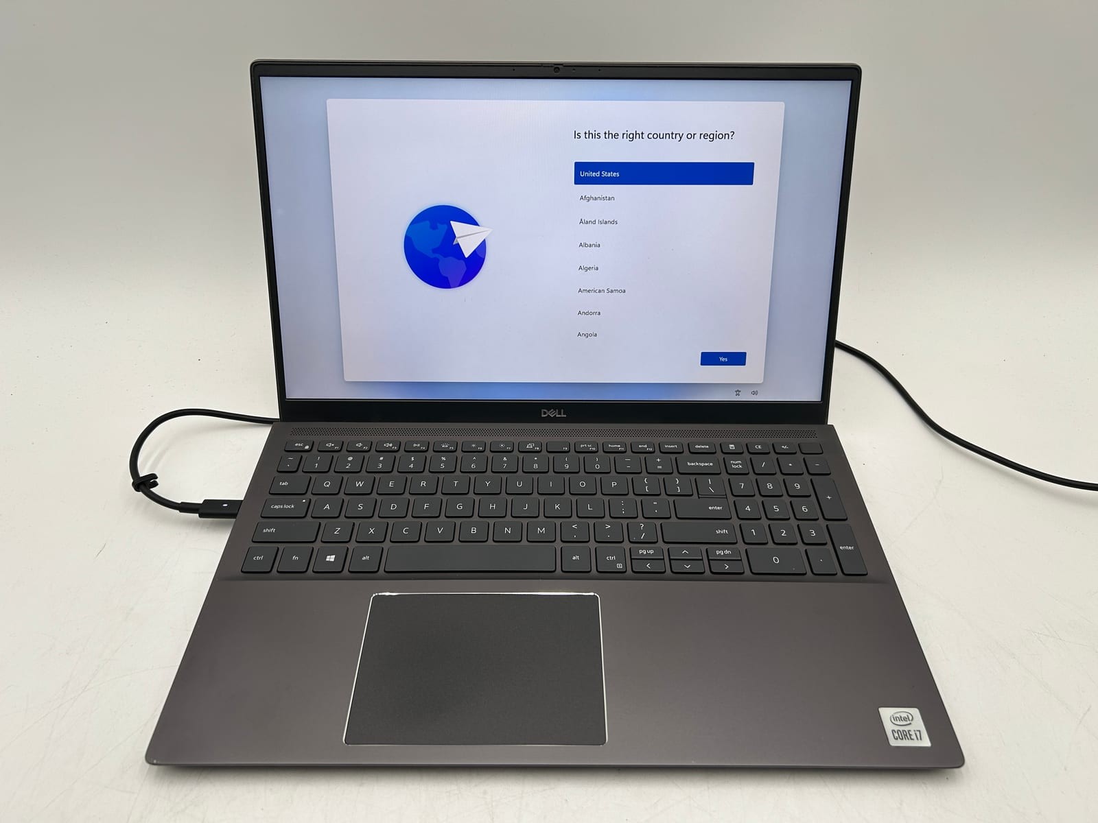 Dell Inc | Vostro 7500 | Intel Core i7-10750H | 16 GB RAM | 256 GB | 15.5 INCH |
