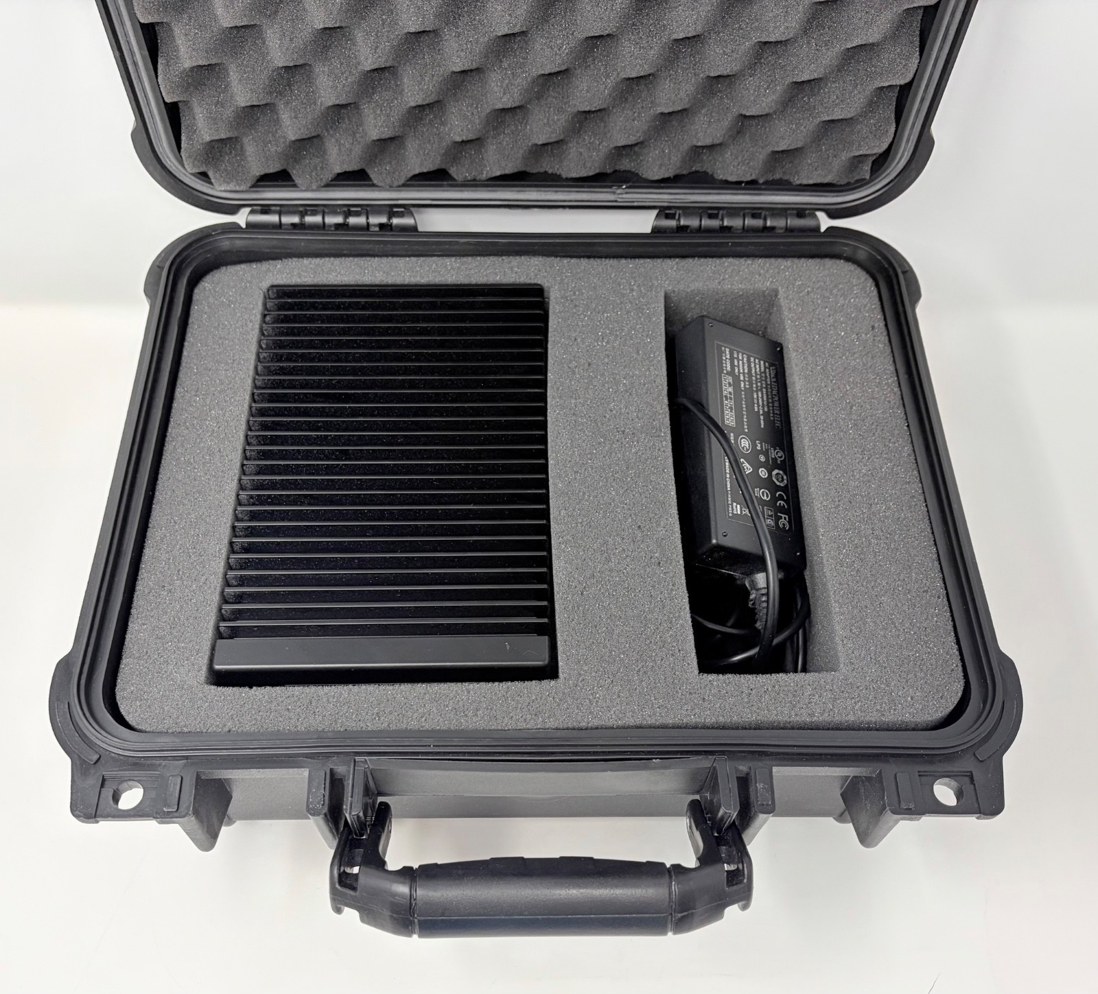 OWC 8TB ThunderBlade Thunderbolt 3 NVMe RAID SSD External 8TB with Travel Case