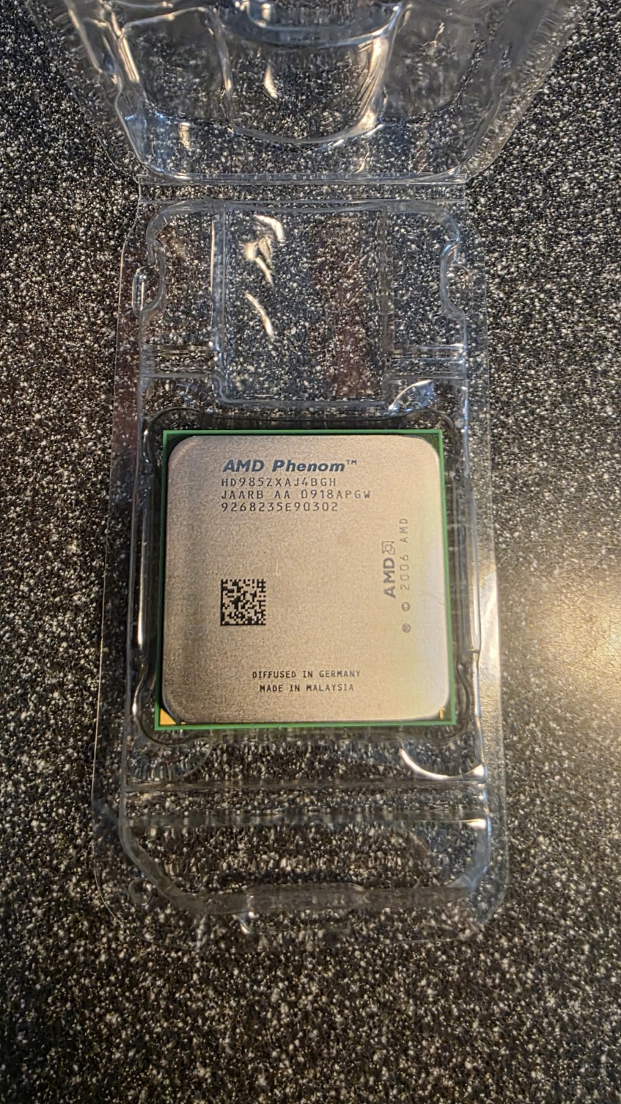 AMD Phenom X4 9850 Black Edition 2.5 GHz HD985ZXAJ4BGH Socket AM2/AM2+ Quad CPU
