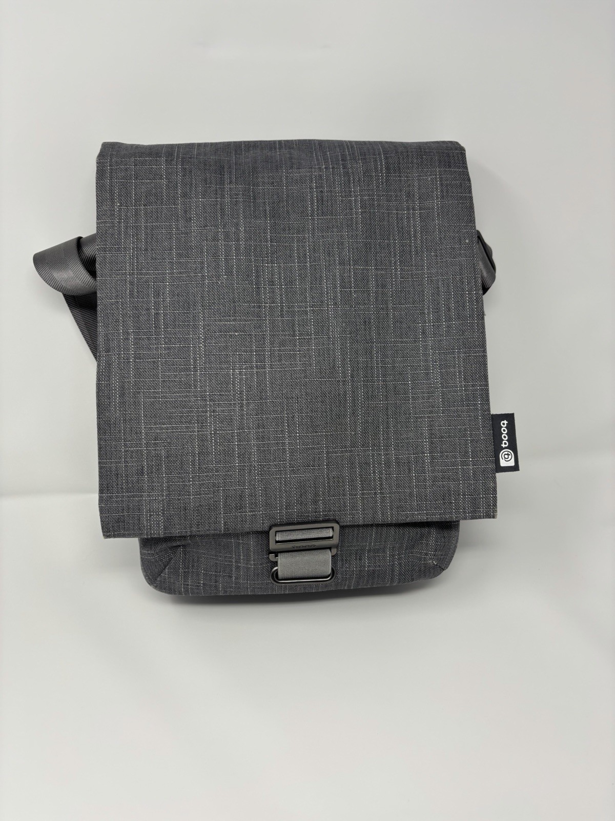 Booq Mamba Courier 11 Laptop Messenger Bag Gray Crossbody Minimalist Tech Bag