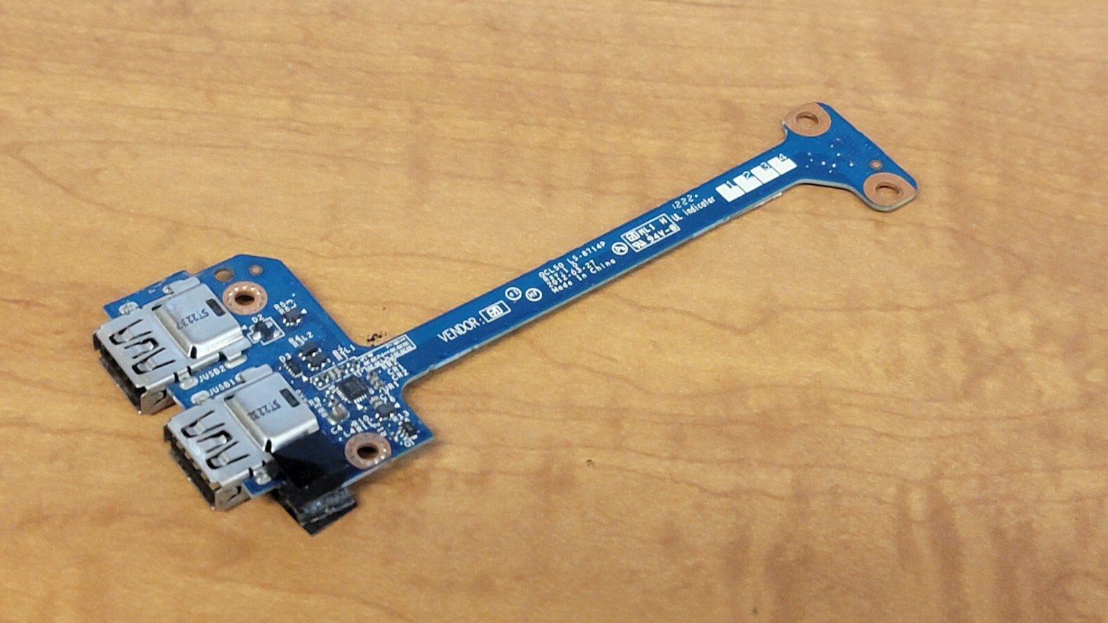 GENUINE HP PAVILION M6-1103SE SERIES DUAL USB BOARD 686918-001 LS-8714P