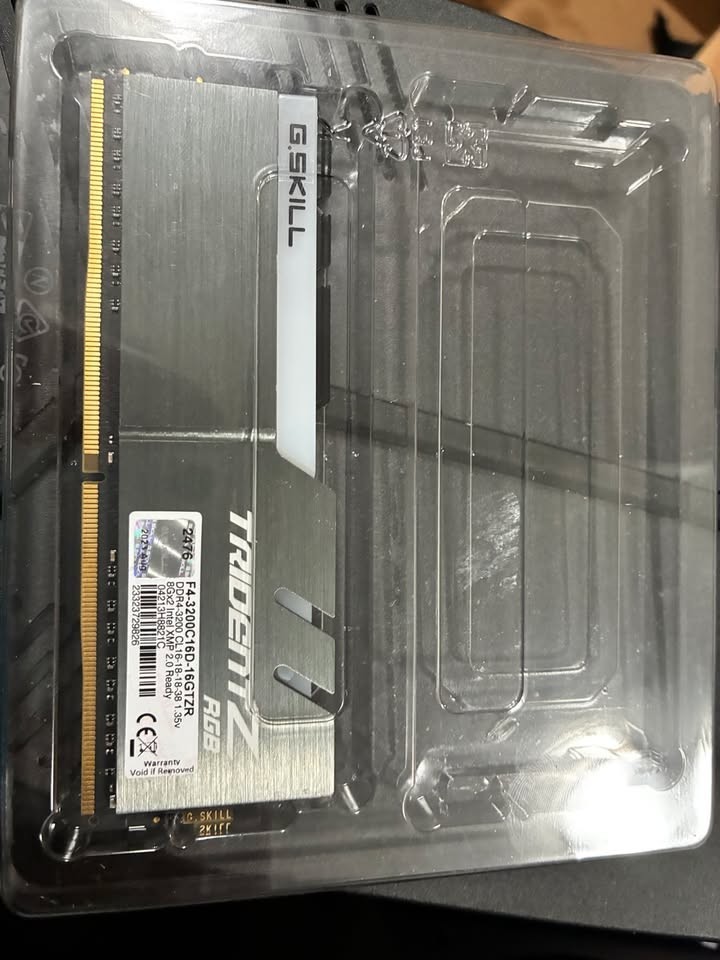 G.SKILL Trident Z RGB 8GB DDR4-3200 - Brand New