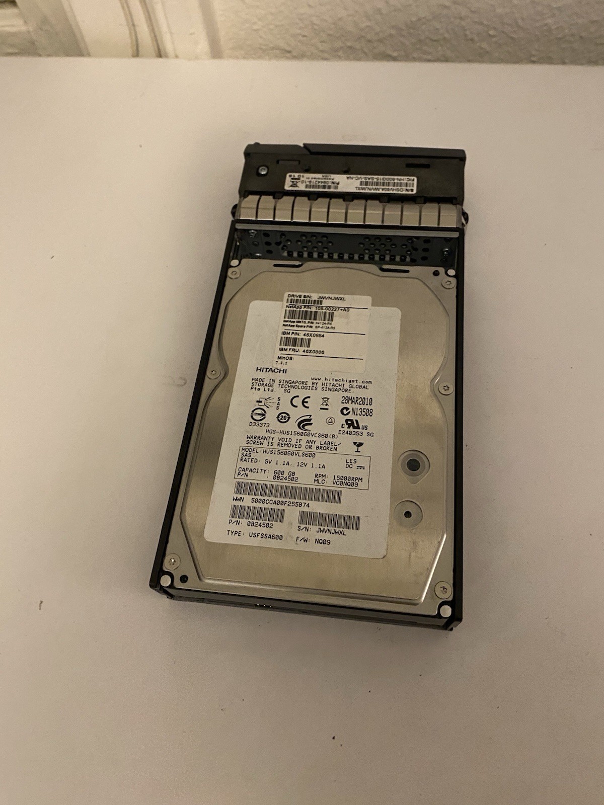 HITACHI 600GB 15K 6Gbps SAS 3.5'' HARD DRIVE NETAPP HUS156060VLS600