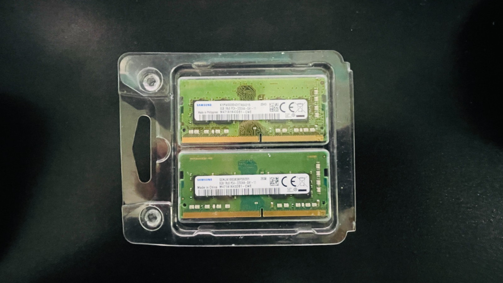 Samsung 16GB (2x8GB) 8GB DDR4-3200 SO-DIMM Laptop Memory · PC4-25600  260-Pin