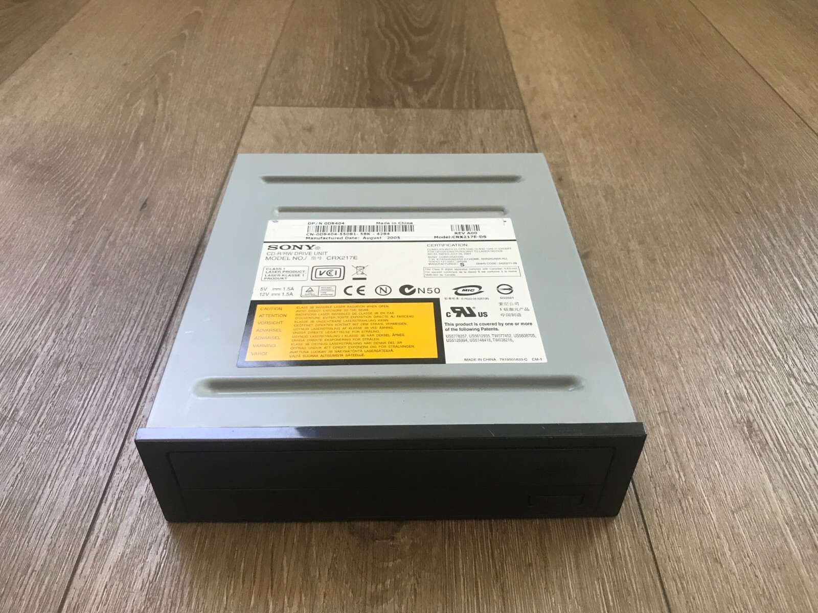 Sony CRX217E PATA/IDE/EIDE Internal Desktop CD-R/RW Drive 0D9404 CRX217E-DS