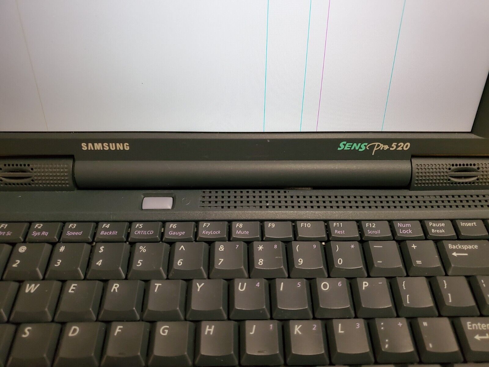 Rare Vintage Samsung Sens Pro 520 Pentium Laptop Computer - Powers On - AS IS