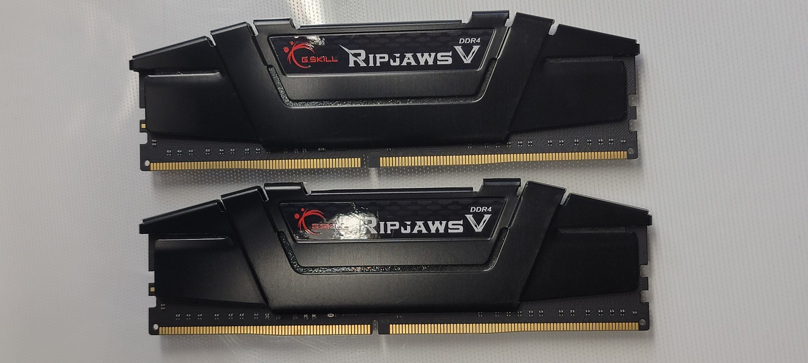 G.SKILL RIPJAWS V 32GB (2X16GB) DDR4 4000MHz F4-4000C18D-32GVK DESKTOP MEMORY