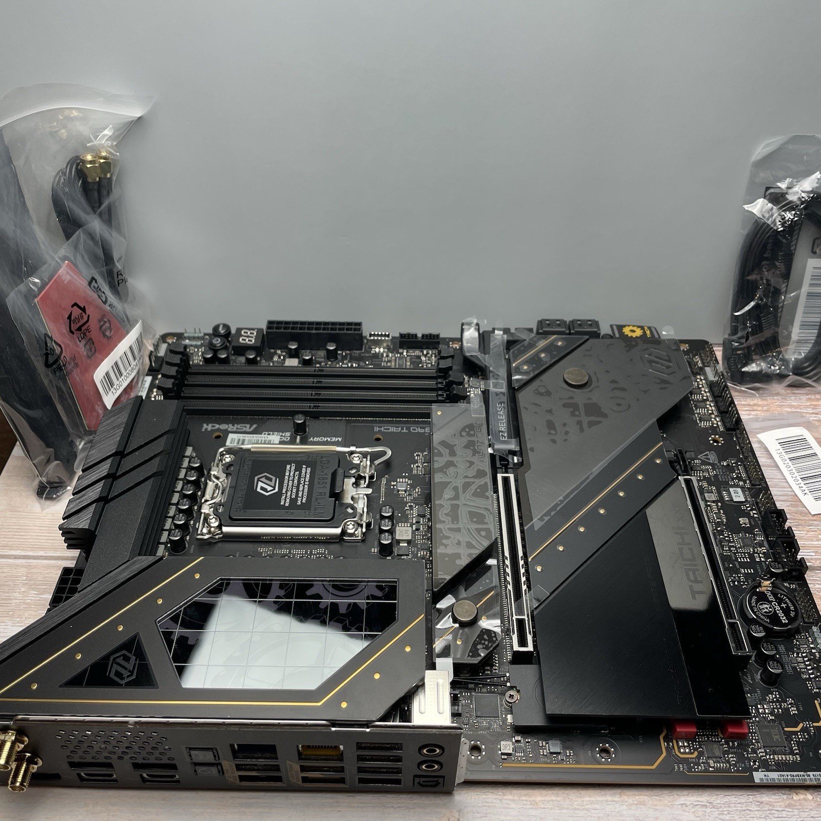 Asrock Z890 Taichi Intel LGA 1851 ATX motherboard optional DDR5 ram