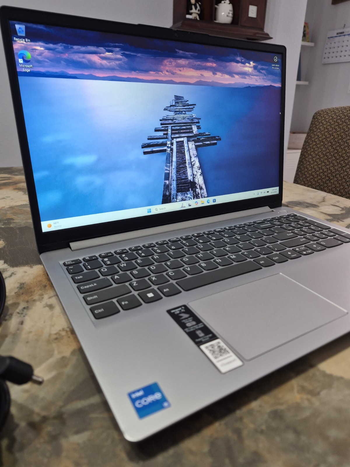 Lenovo 15.6" Ideapad 1i. 12gen i5. 16gb Ram. 256Nvme  W/charger Perfect Screen