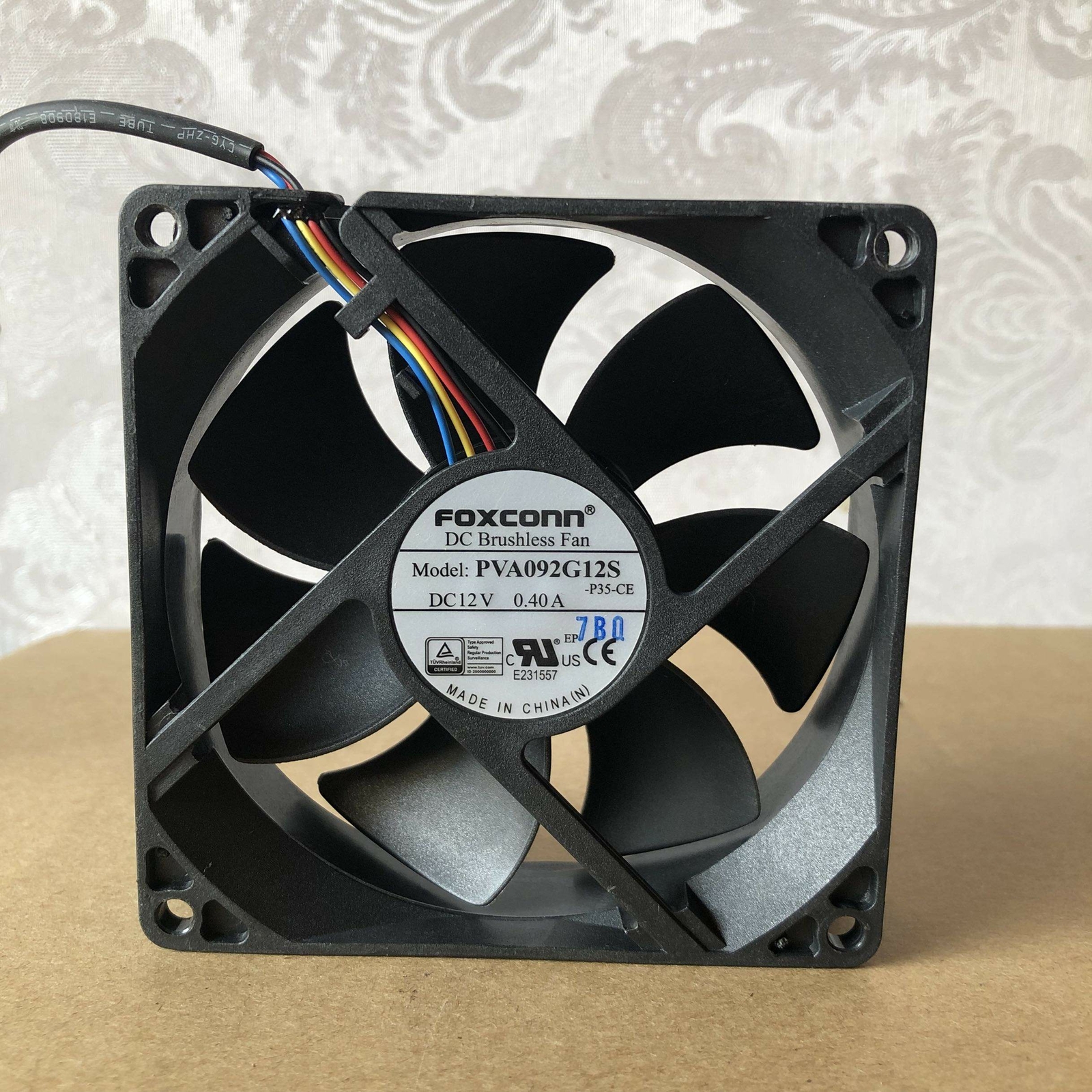 Foxconn PVA092G12S 9cm 92x92x25mm DC12V 0.40A 4 lines pwm CPU cooling fan
