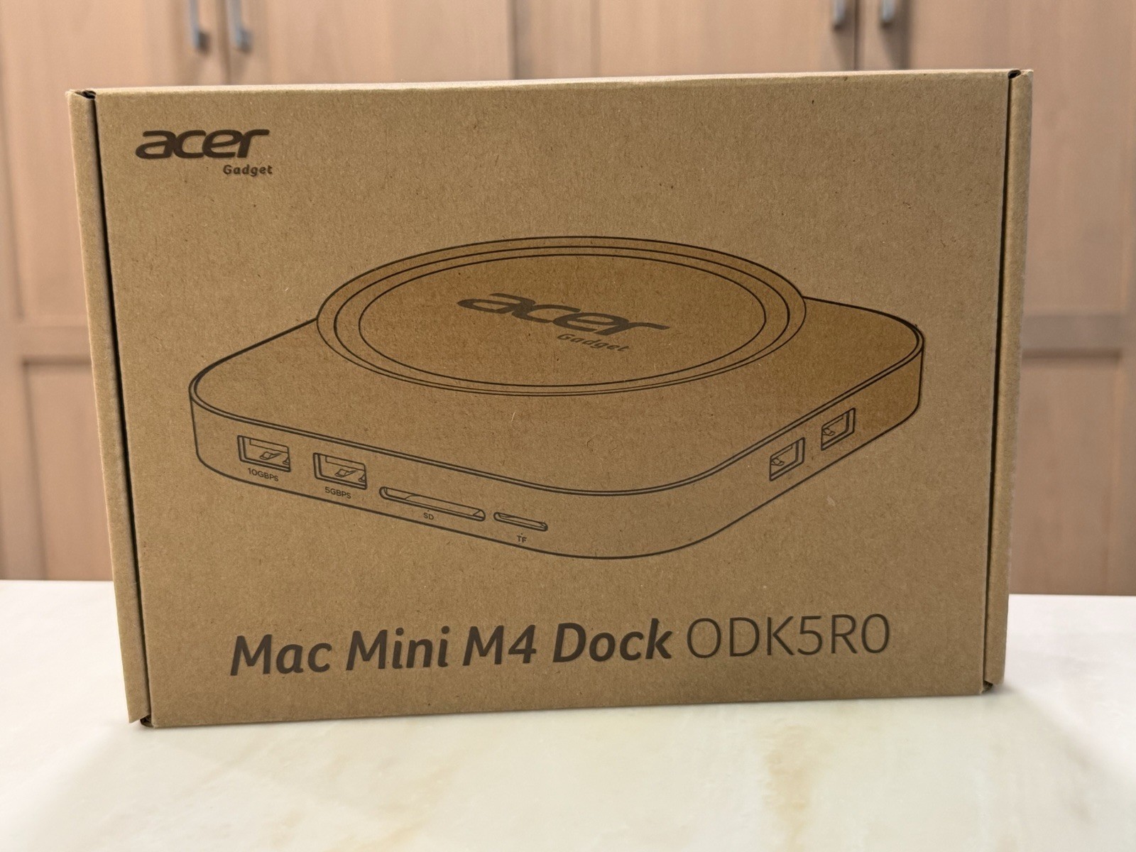 Acer Gadget Mac Mini M4 Dock, 8TB M.2 NVMe/SATA SSD Enclosure & Stand, 4K@144Hz