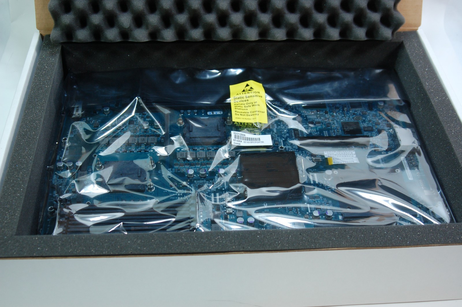 NEW NOS Main Logic Board for Xserve Early 2009 607-4248A 630-9429 Motherboard