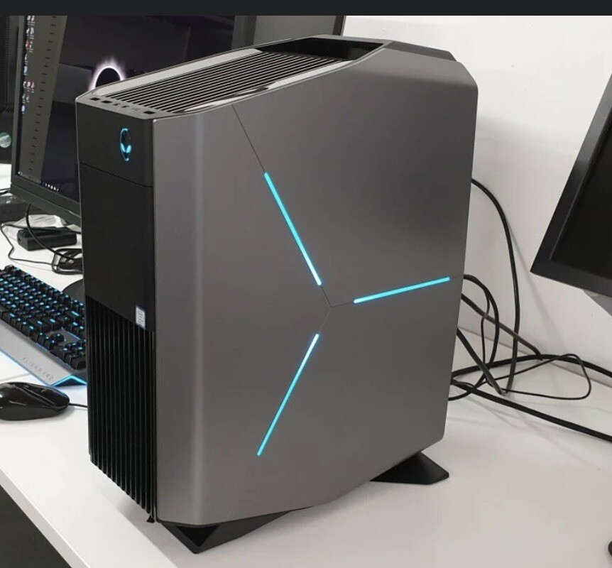 alienware aurora r8 And 165 Hertz Monitor