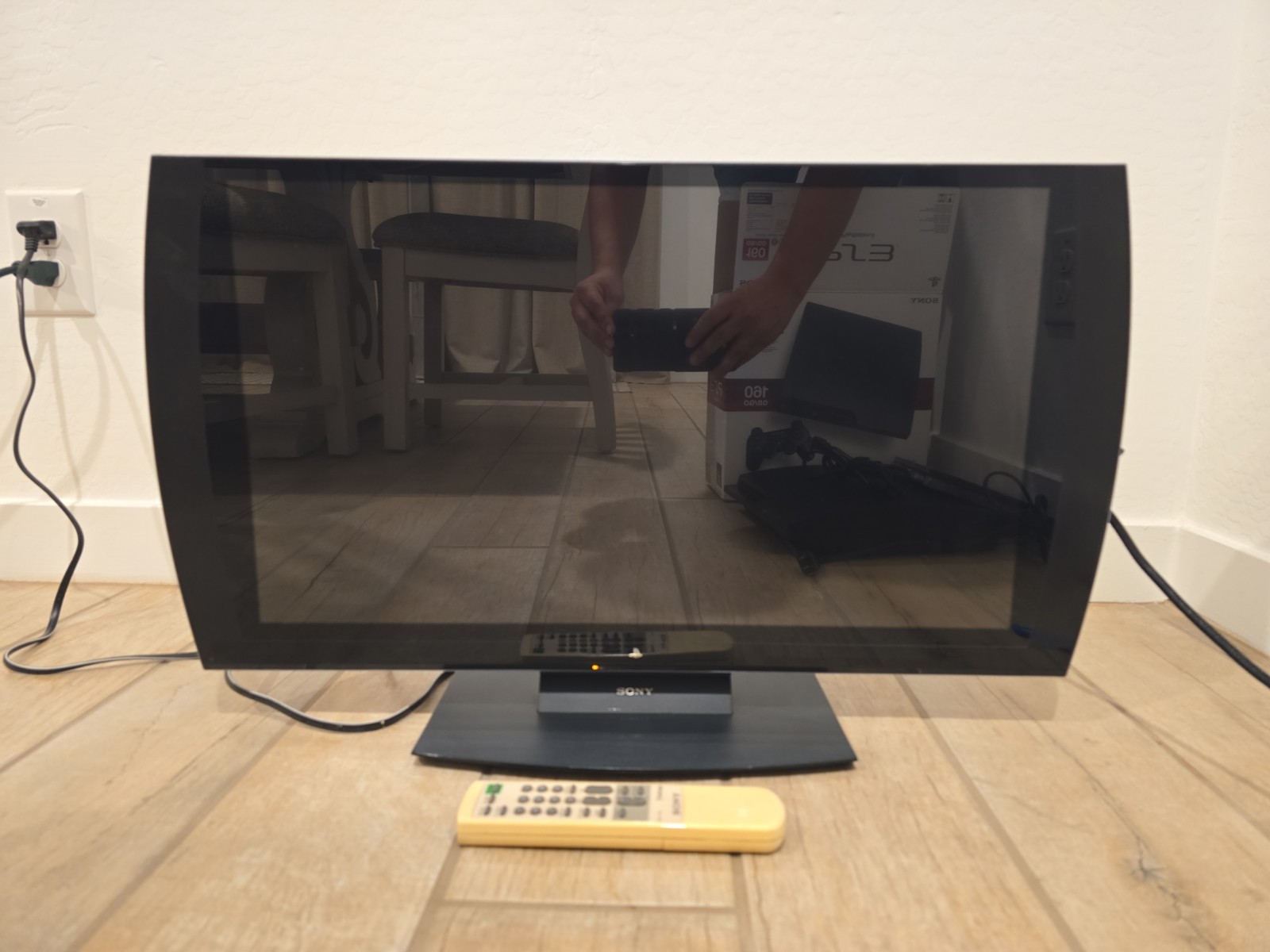 PlayStation 3D Display TV + Base and Non-OEM Sony Controller - Tested & Work