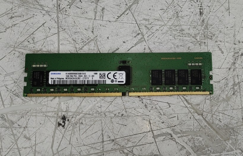 SAMSUNG M393A2K43CB2-CTD7Y Server Memory 16GB DDR4 PC4-2666V