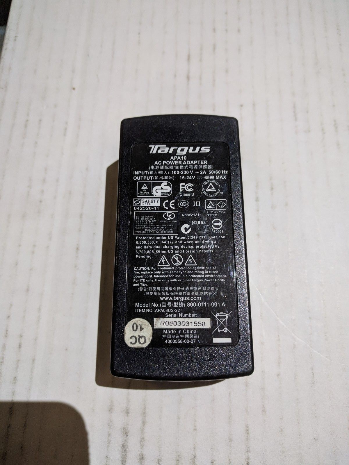 Genuine Targus Universal Wall Power Adapter APA10 Without cords 65w (just body)