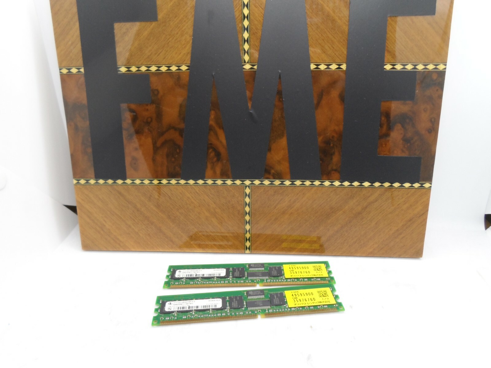 2x lot 1Gb Sun Original Memory DDR333 x8704a total 2Gb 