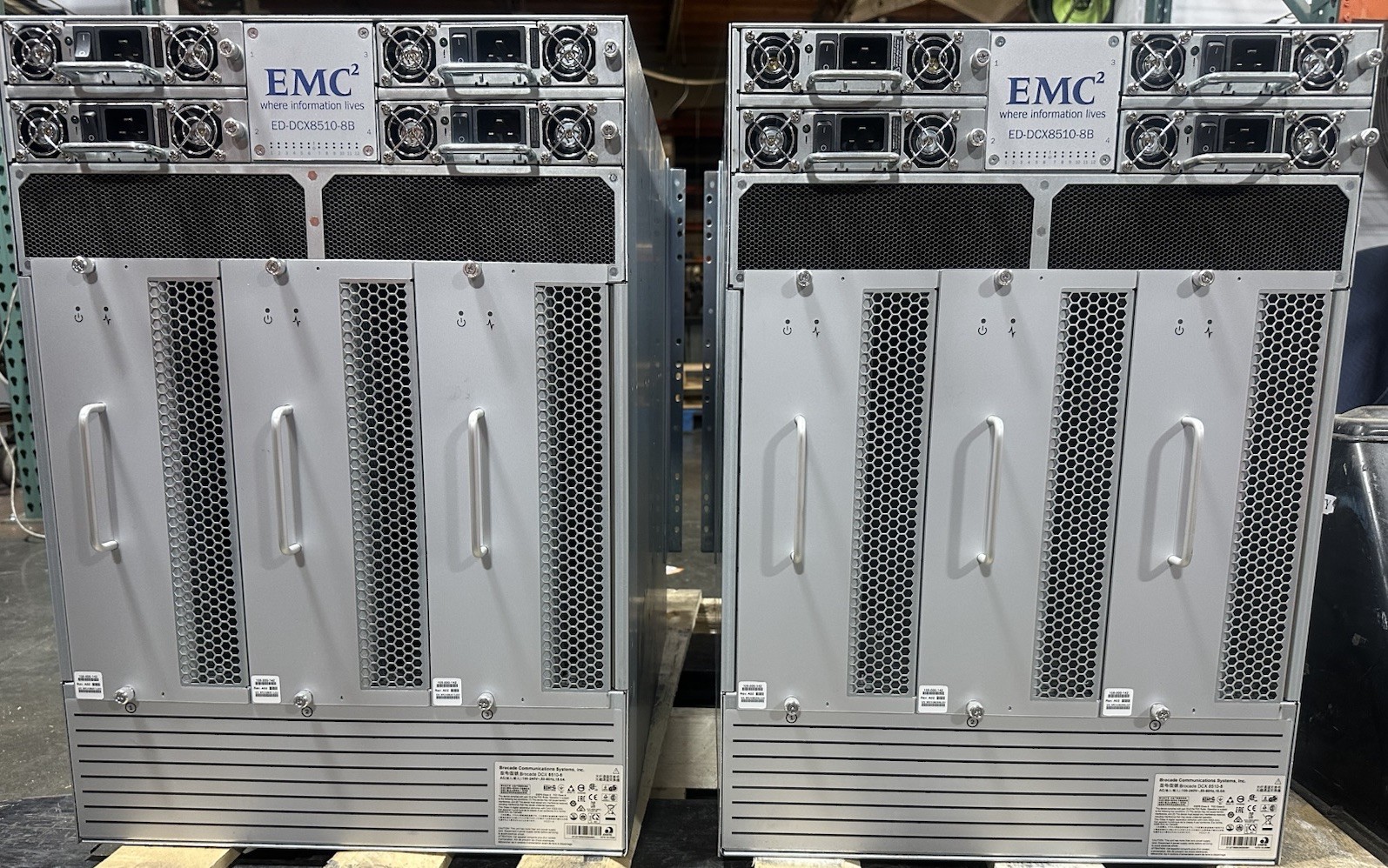 LOT OF 2 EMC Brocade Switch ED-DCX-8510-8B W/ 10x Module & 4x Power Supply EACH