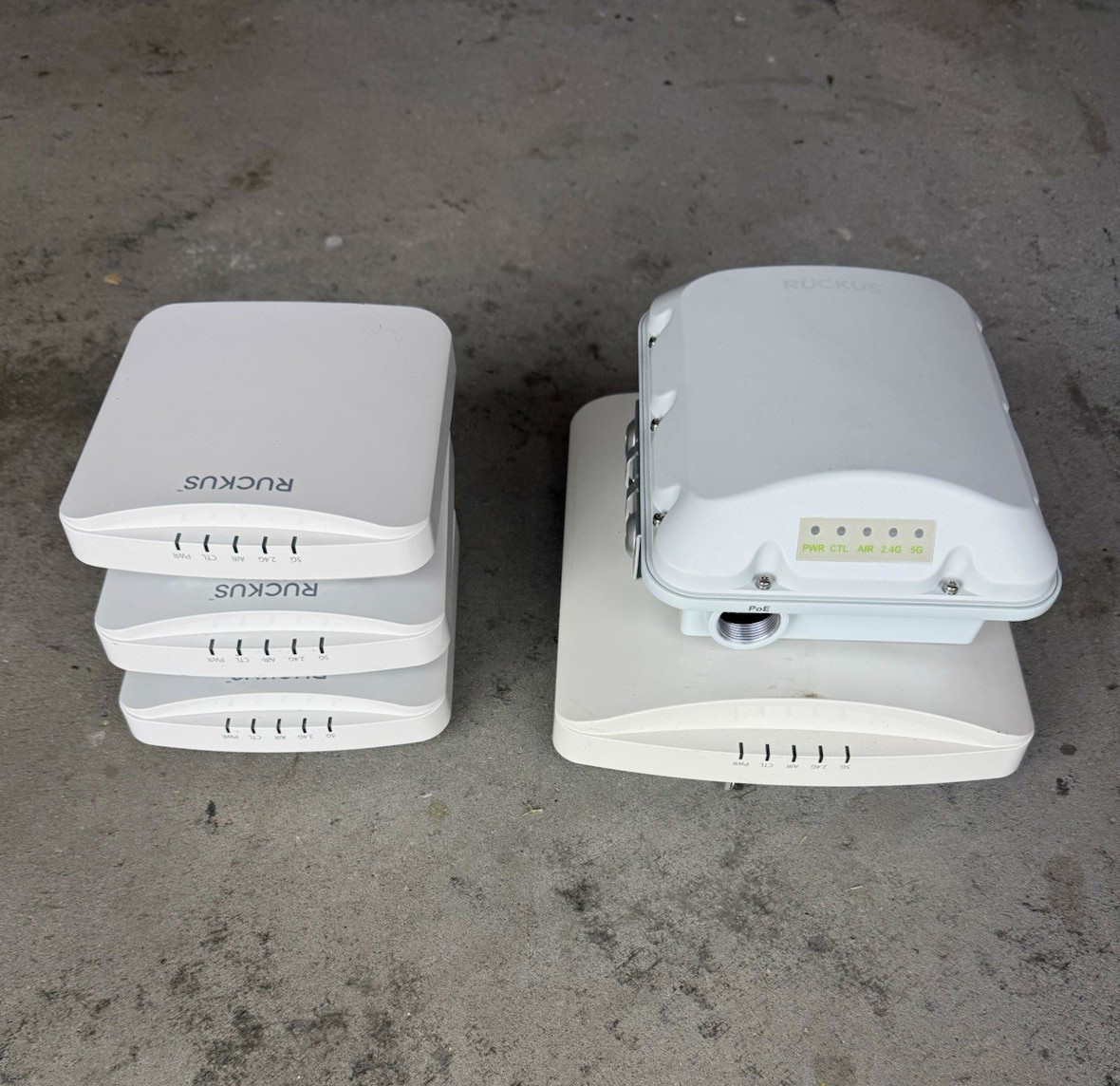 Ruckus 350 Unleashed Lot of 5 Wireless Access Points Dual-Band 300Mbps White