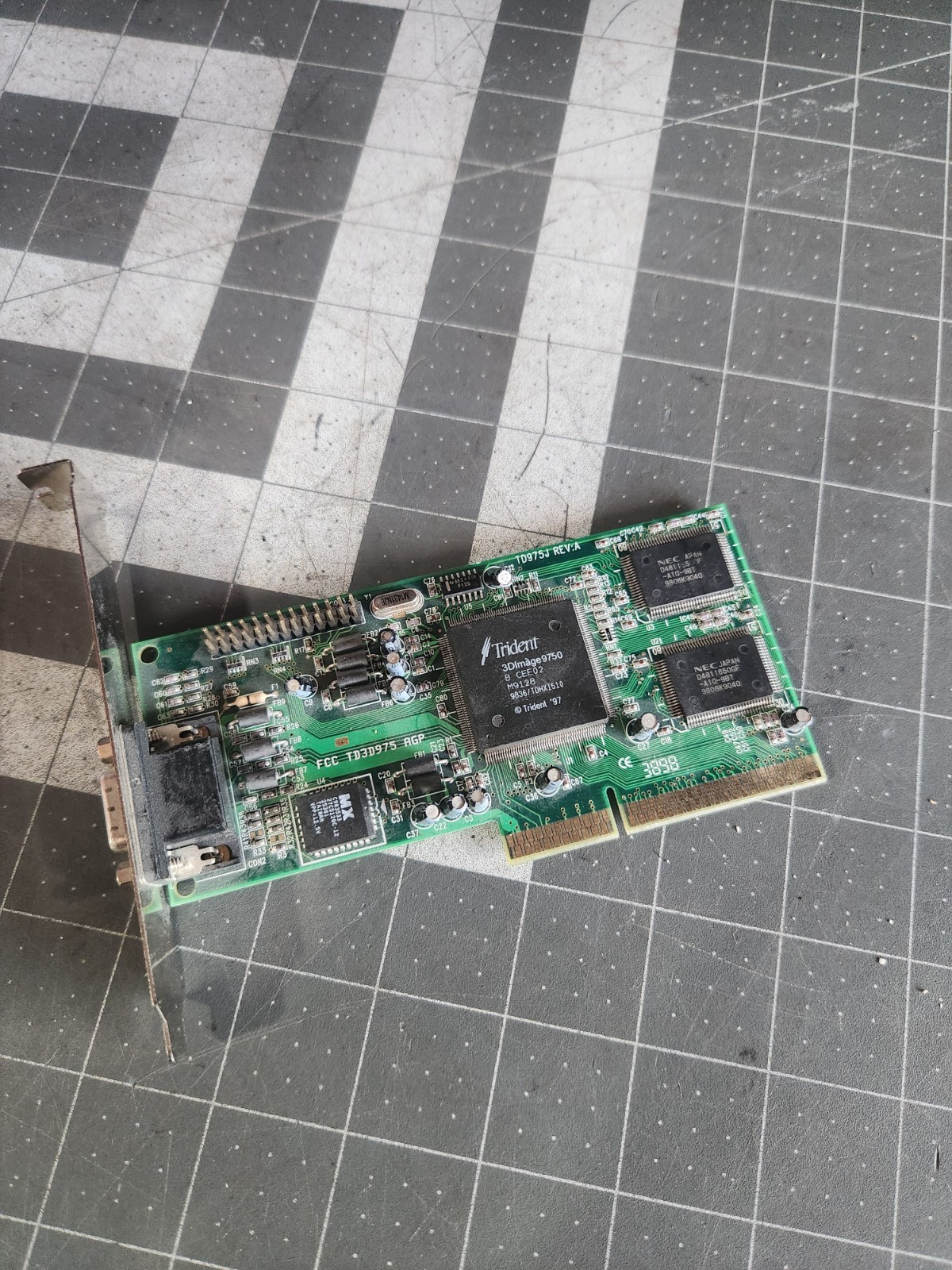 AOPEN Trident 91.AC821.002 3D IMAGE 9750 4 MB AGP VGA Video Card