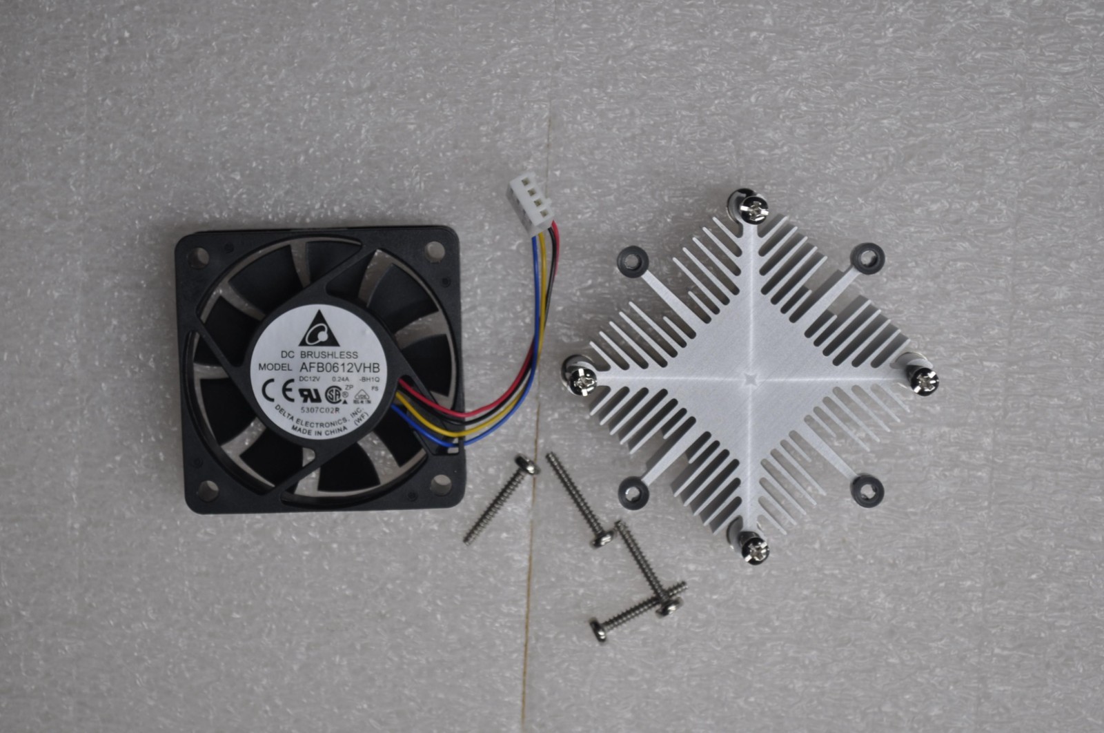 DELTA 12V 0.24A 6CM four-wire PWM fan for delta 60*60*15mm used AFB0612VHB