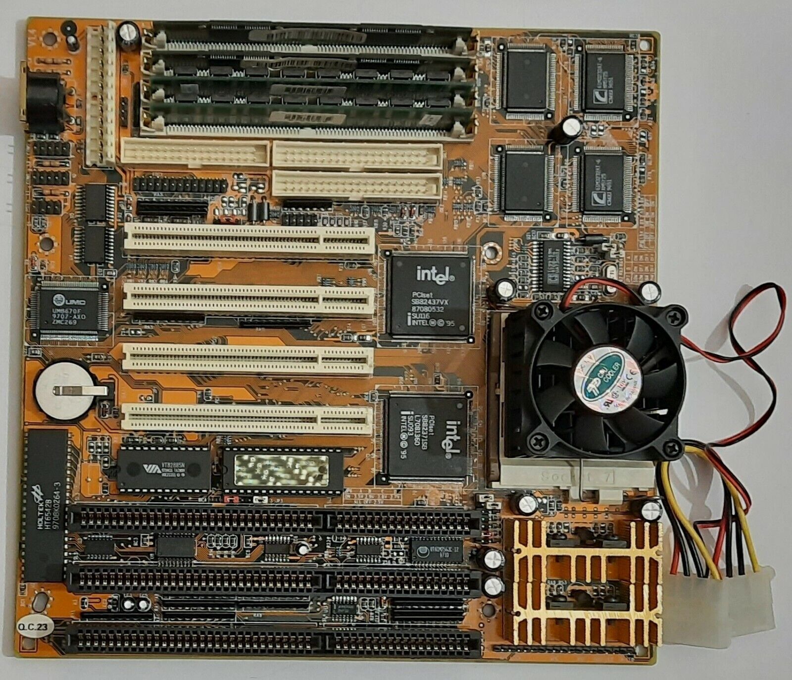 PCChips A101 Socket 7 ISA Retro Motherboard + AMD K6 200MHz + 48MB RAM