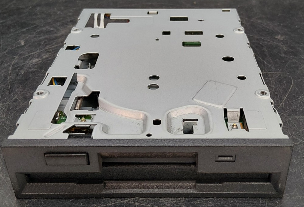 MITSUMI 3.5 1.44MB Internal Floppy Drive - D359M3D - BLACK BEZEL