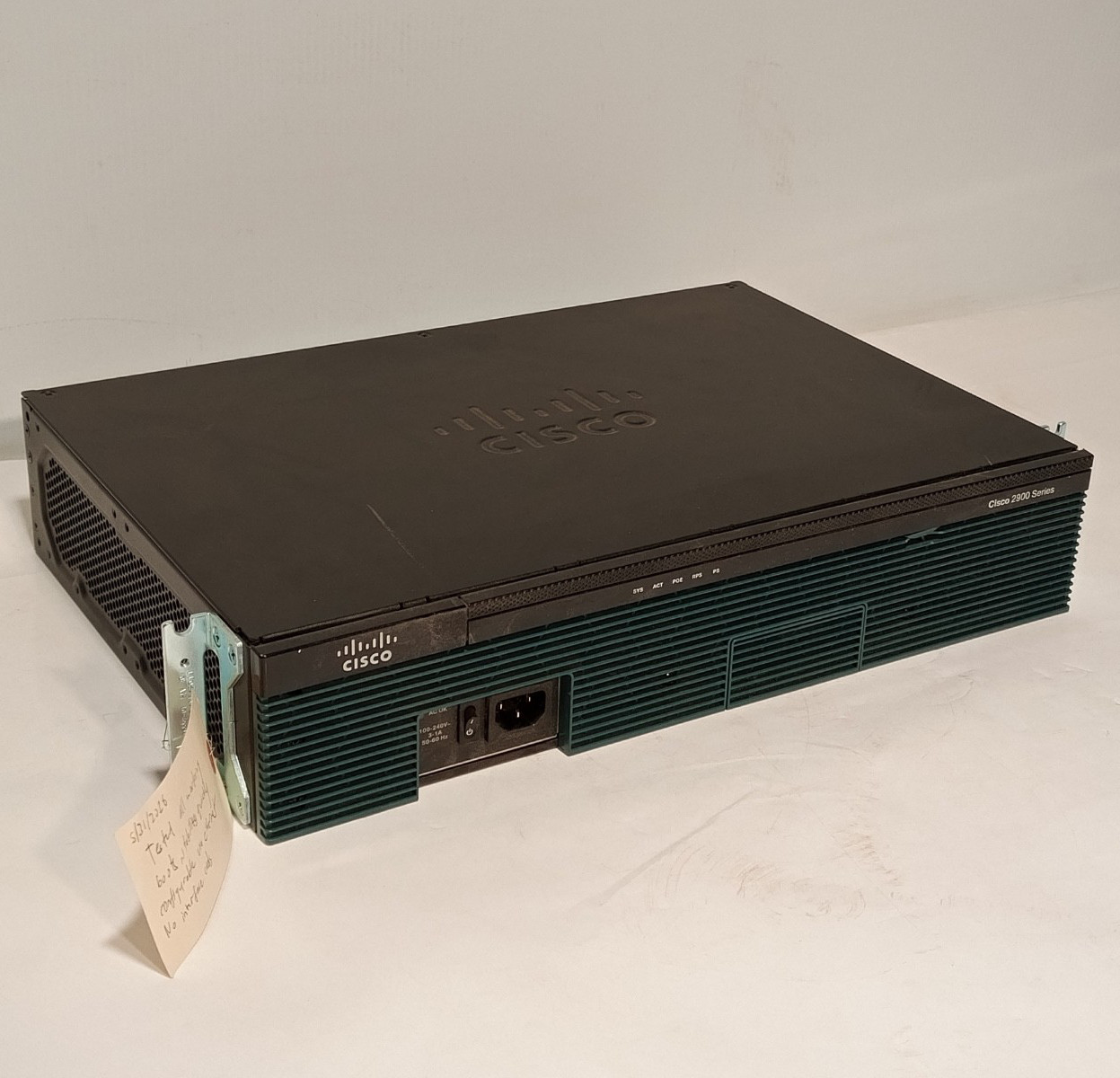 Cisco 2911/K9 V04 Integrated Services Router 3 10/100/1000 RJ-45 Ethernet Ports