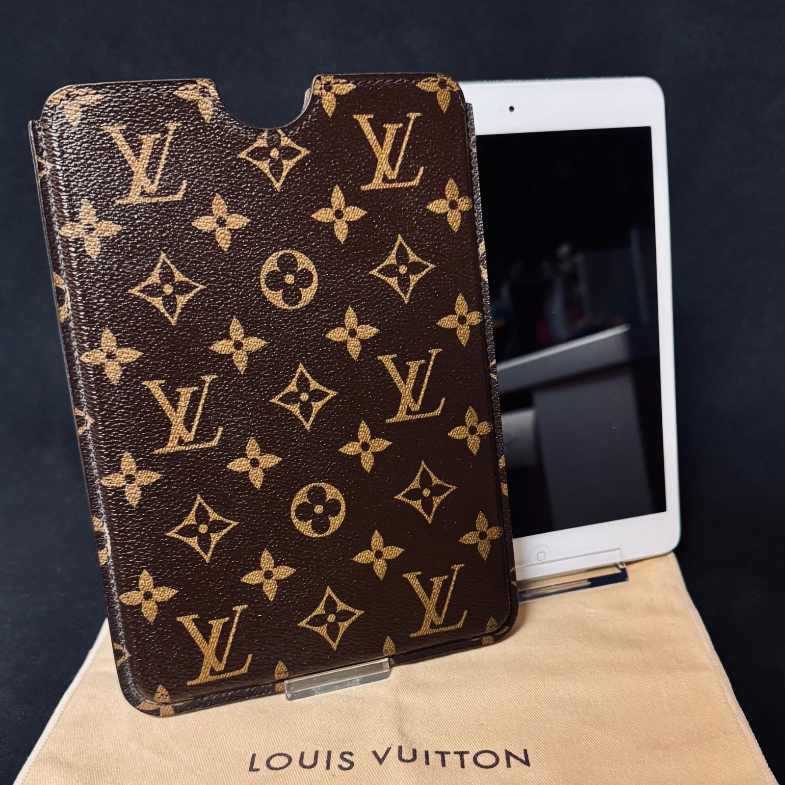 LOUIS VUITTON ETUI IPAD MINI HARD CASE MONOGRAM LEATHER M60418 W/IPAD FOR PARTS