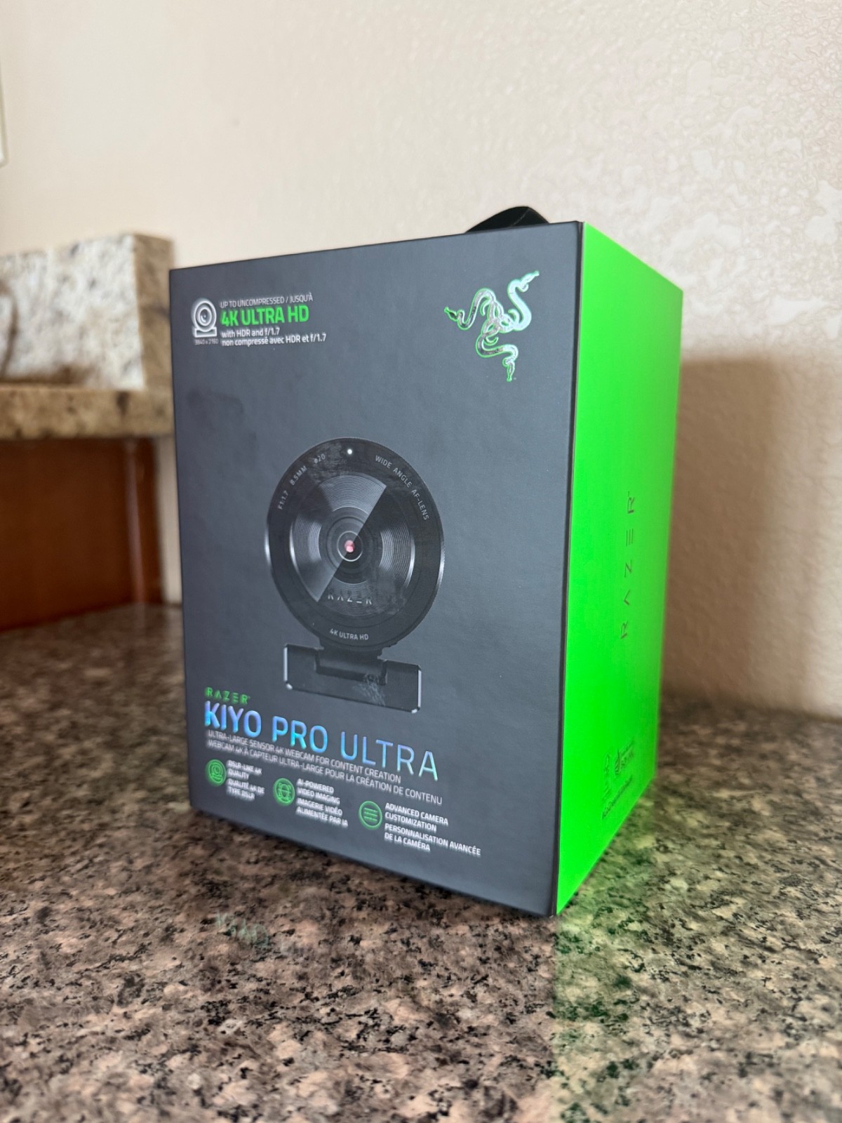 BRAND NEW SEALED (Unopened Box) Razer Kiyo Pro Ultra-Large Sensor 4K Webcam