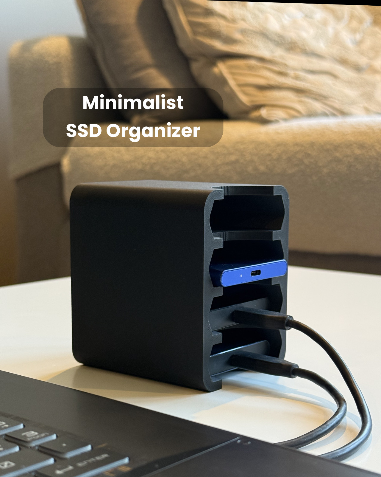 Minimalist SSD Organizer: 4-Slot Portable Drive Case - Samsung & Sandisk