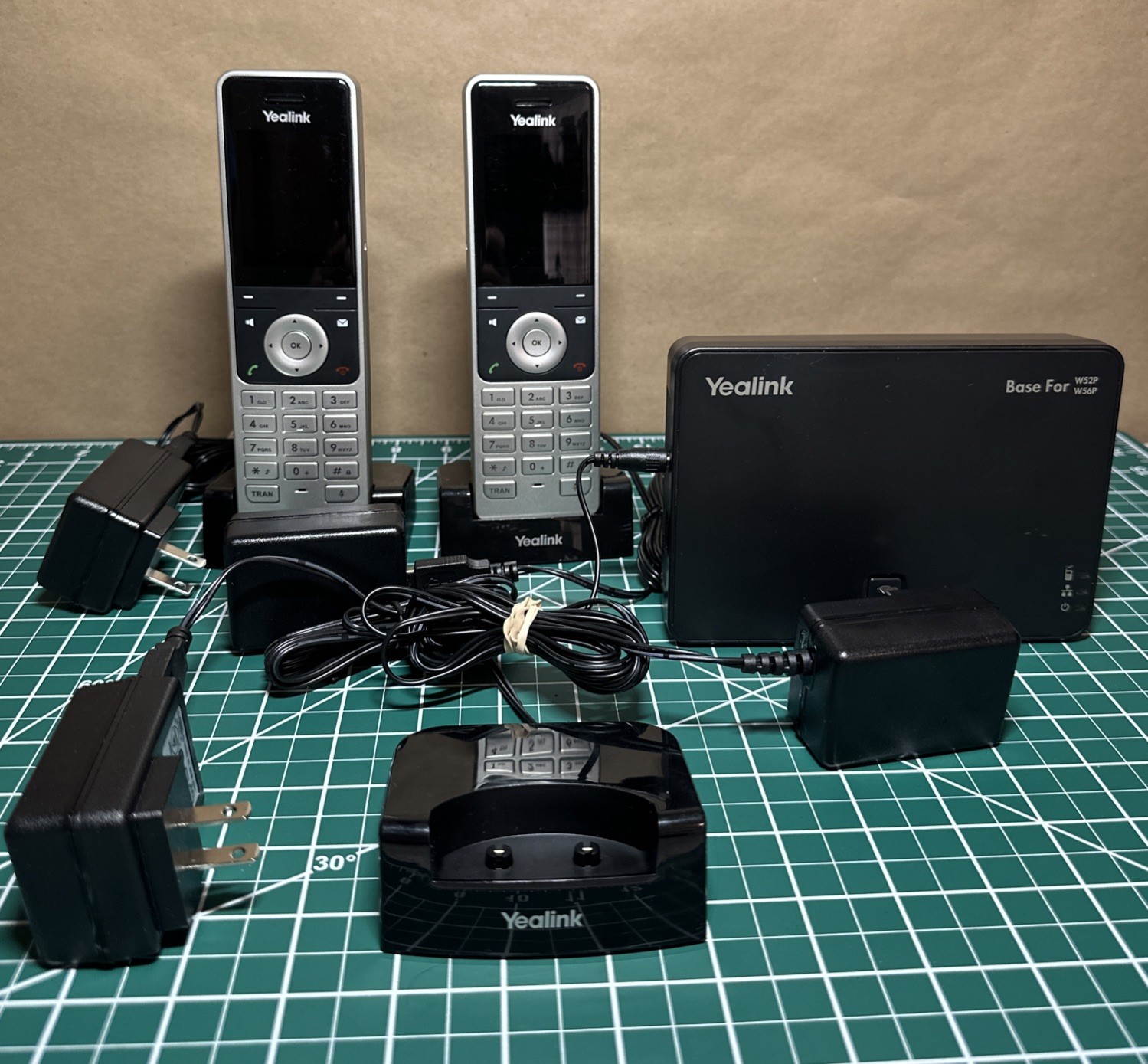 Lot Yealink 2- W56H Cordless IP DECT Phones  + W56P Base Station – VoIP System