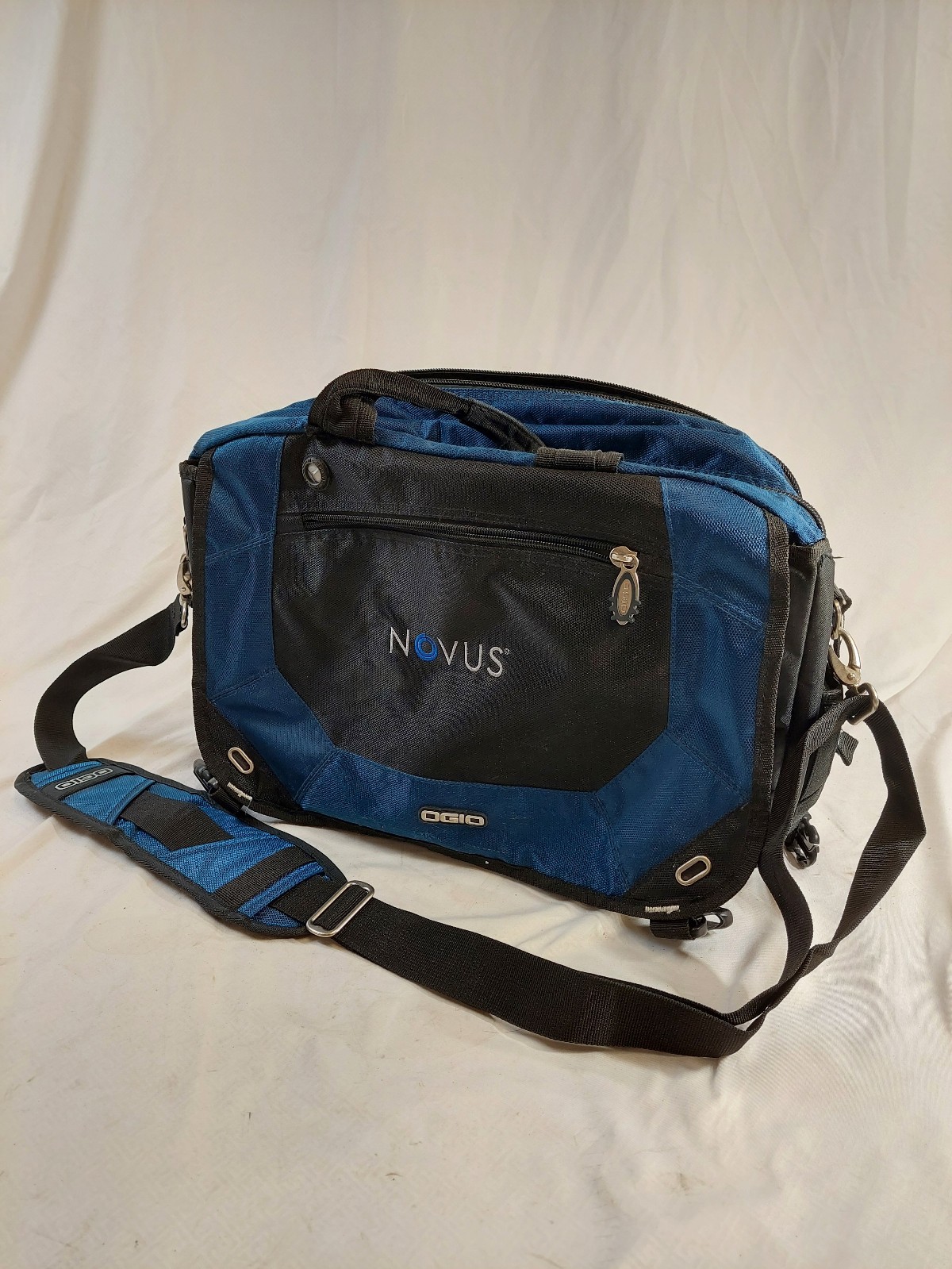 OGIO Corporate City Corp Messenger Laptop Computer Bag Blue