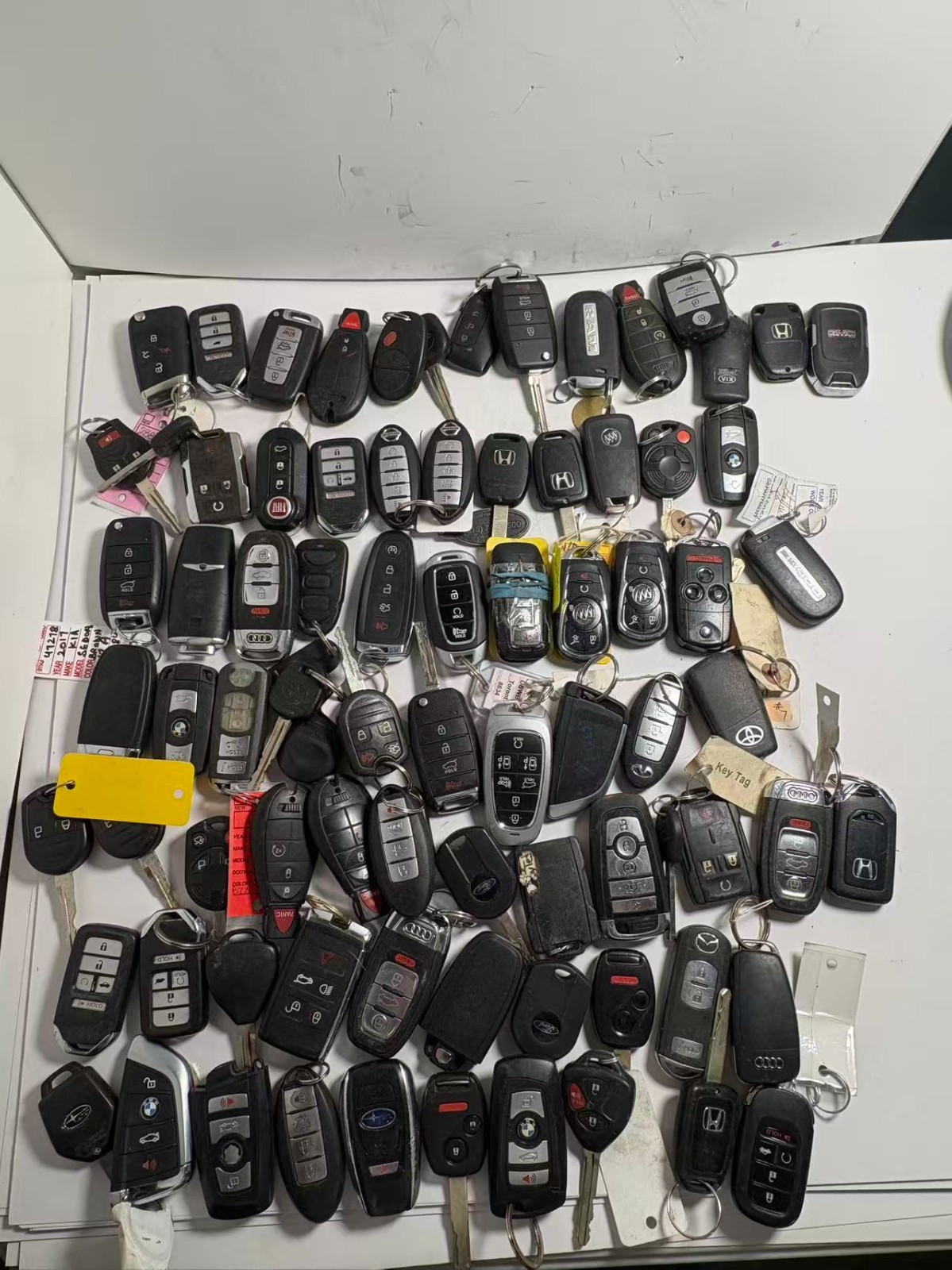 LOT OF 74 USED CAR KEY SHELLS/BLANKS – MIXED BRANDS, AS‑IS FOR PARTS
