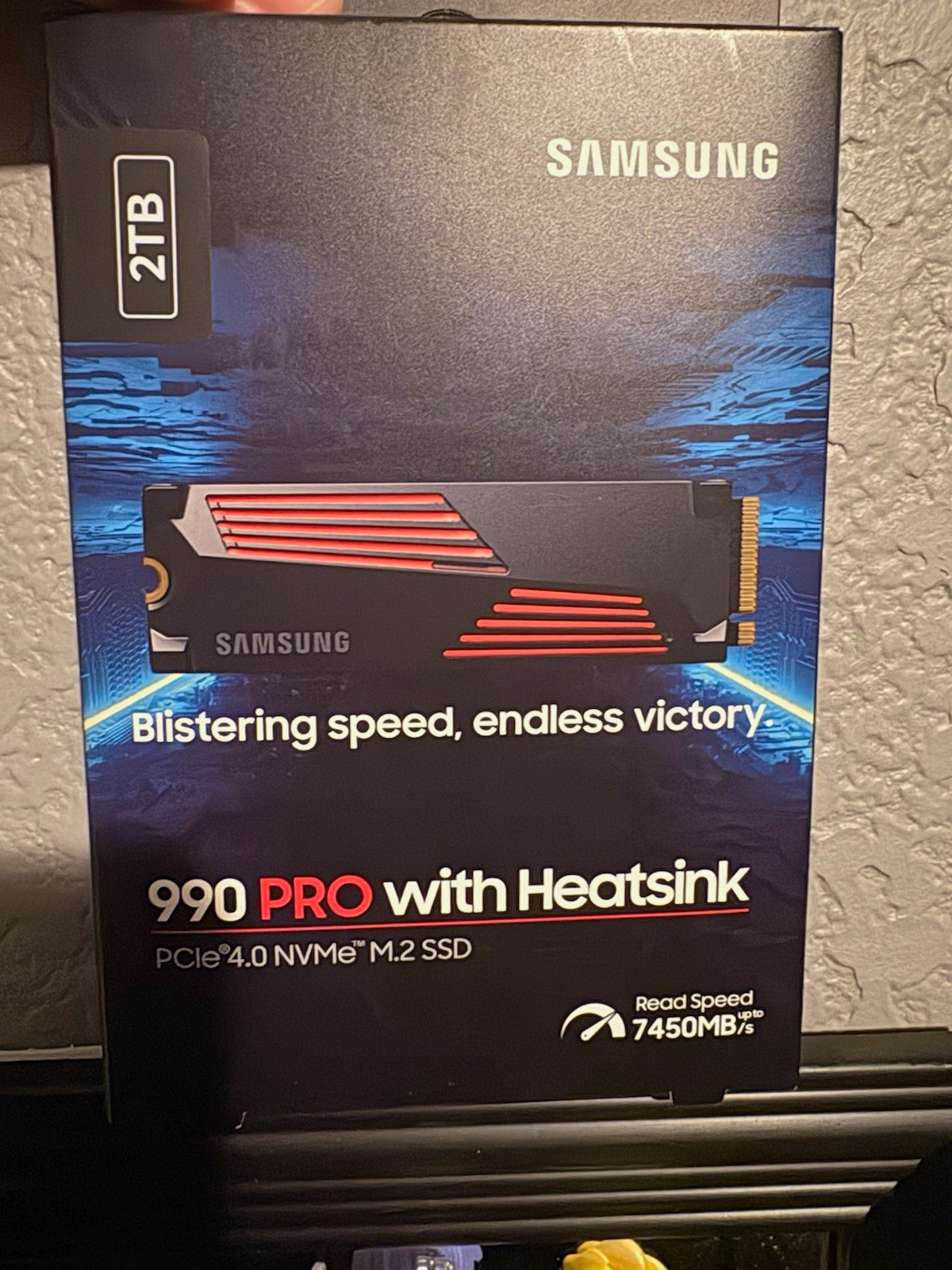 Samsung 990 PRO w/ Heatsink 2TB PCIe 4.0 NVMe M.2 Internal SSD 7450MB/s