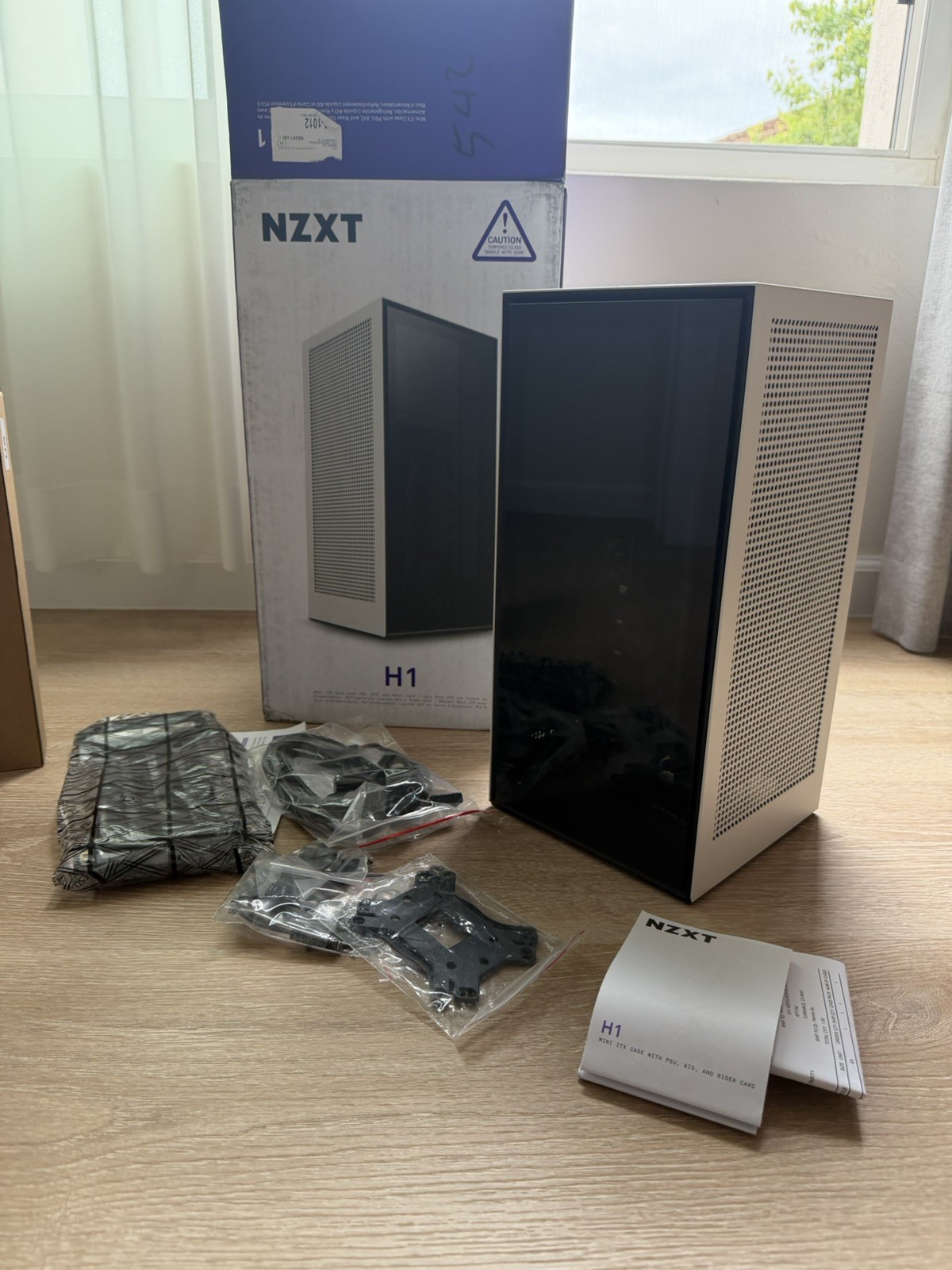 H1 NZXT Ryzen 7 3700X NVIDIA RTX 2060 16 GB RAM 500 GB  SSD gaming pc desktop