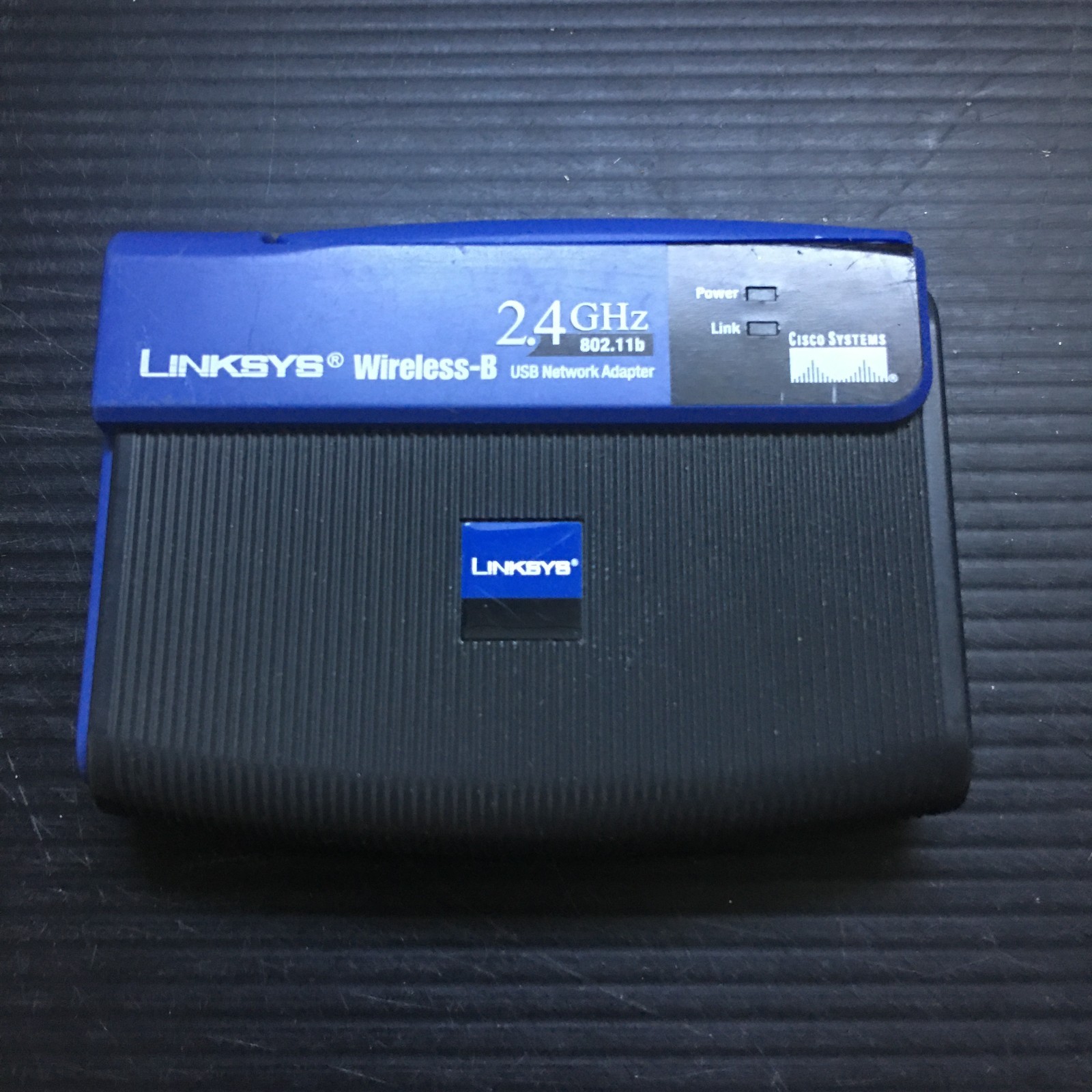 Linksys Wireless-B 2.4GHz 802.11b USB Network Adapter, Model WUSB11 ver. 2.8