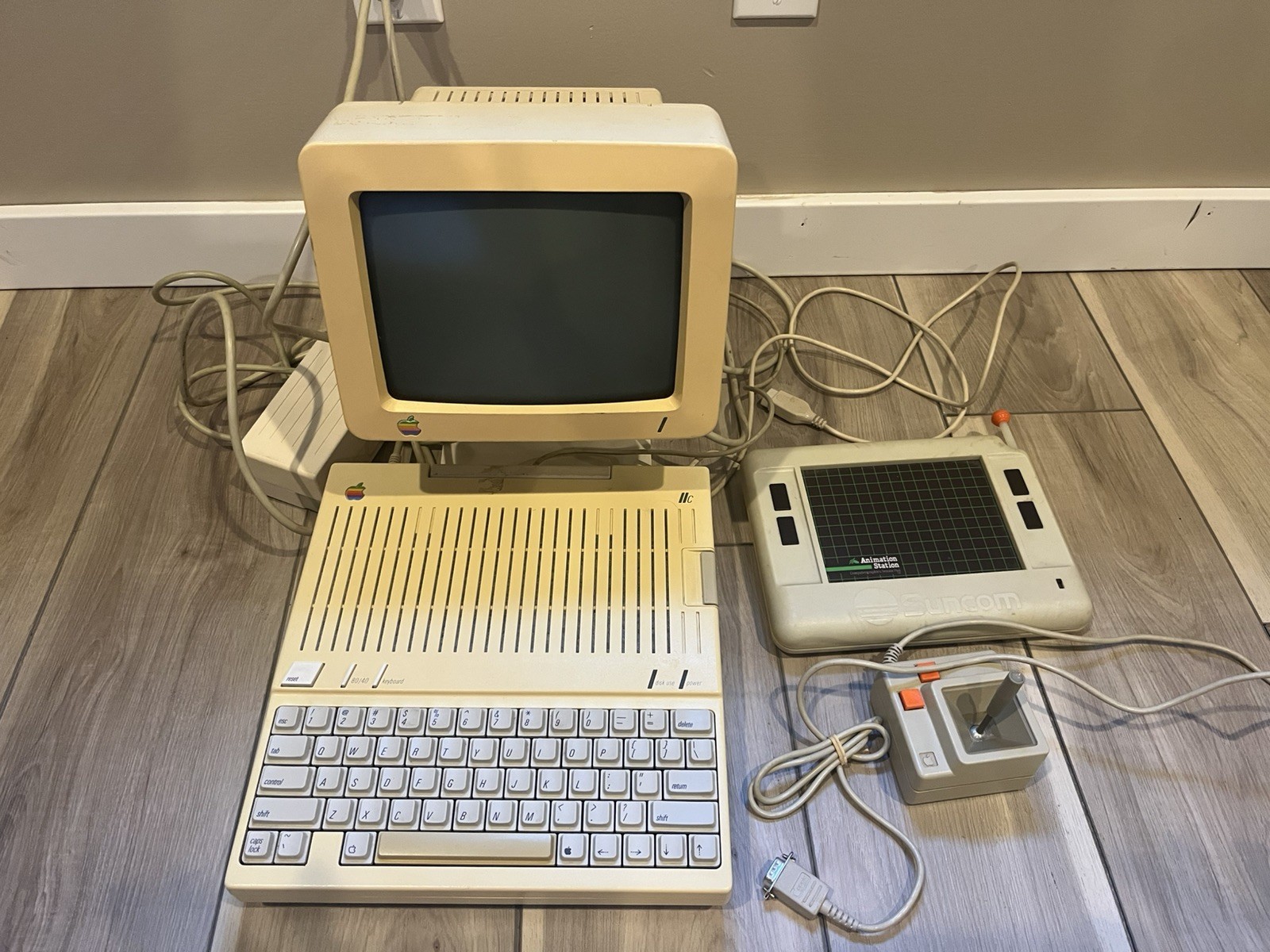 Apple IIc Vintage Computer with Monitor, Power Supply, joystick, SW & Animation
