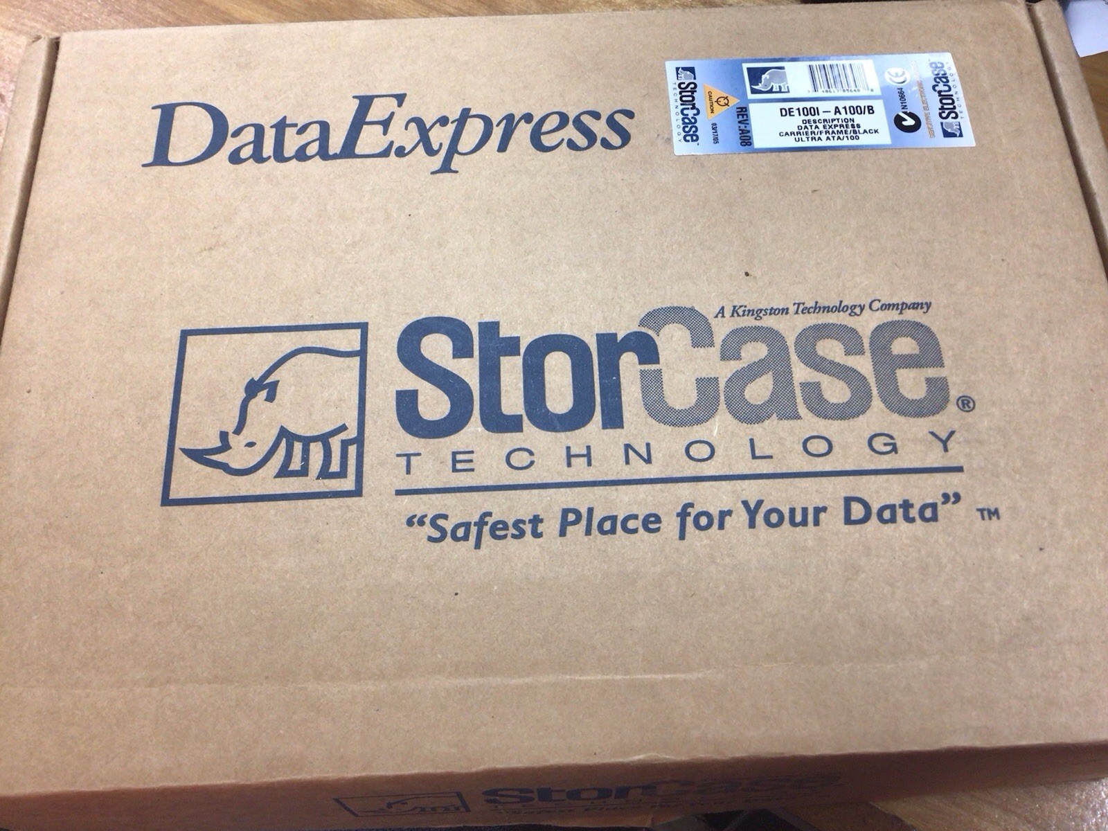 A Kingston Company Storcase Technology Data Express #DE100I-CA100/B Brand New