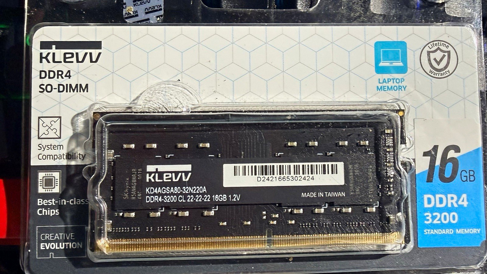 KLEVV 16GB DDR4-3200 SO-DIMM Laptop RAM 260-Pin 1x16GB KD4AGSA80-32N220A