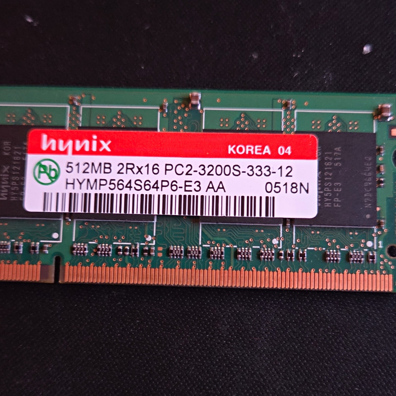 Hynix 512MB DDR2 SDRAM SO-DIMM PC2-3200S-333-12 200-Pin HYMP564S64P6-E3