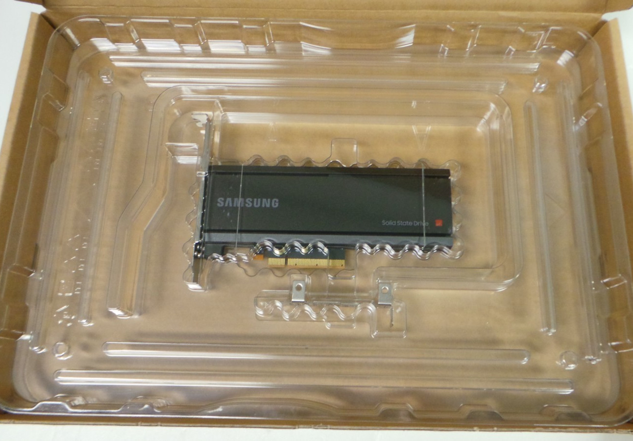SAMSUNG PM1735 SSD HHHL 3.2TB PCIE 4.0 MZPLJ3T2HBJR-00007