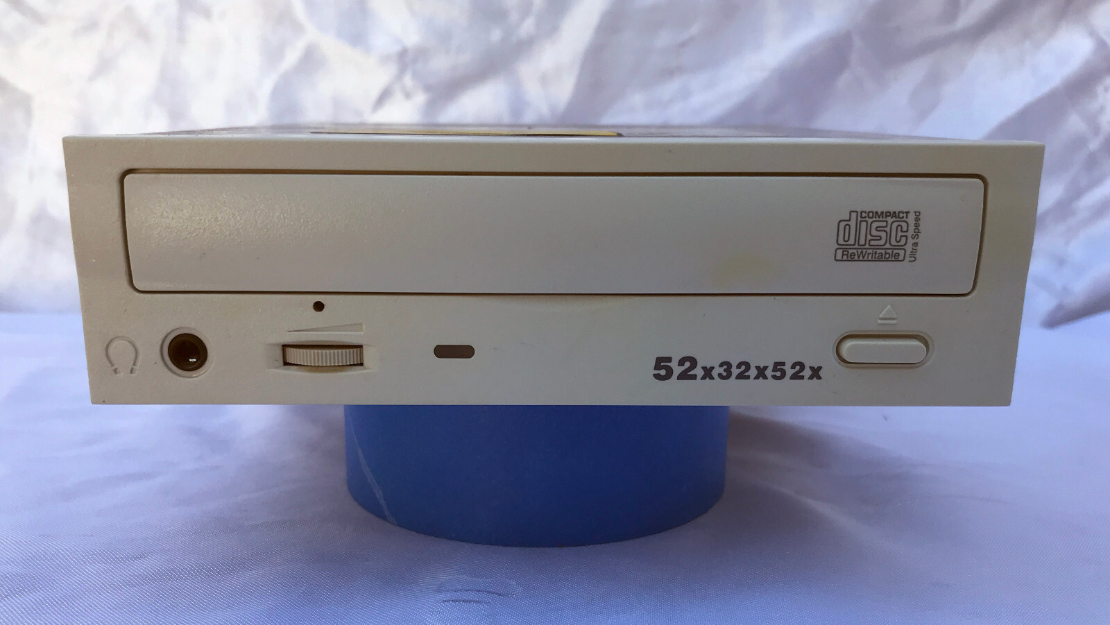 VINTAGE LITE-ON MODEL SOHR-5238S CD-RW DRIVE -NOV 2004