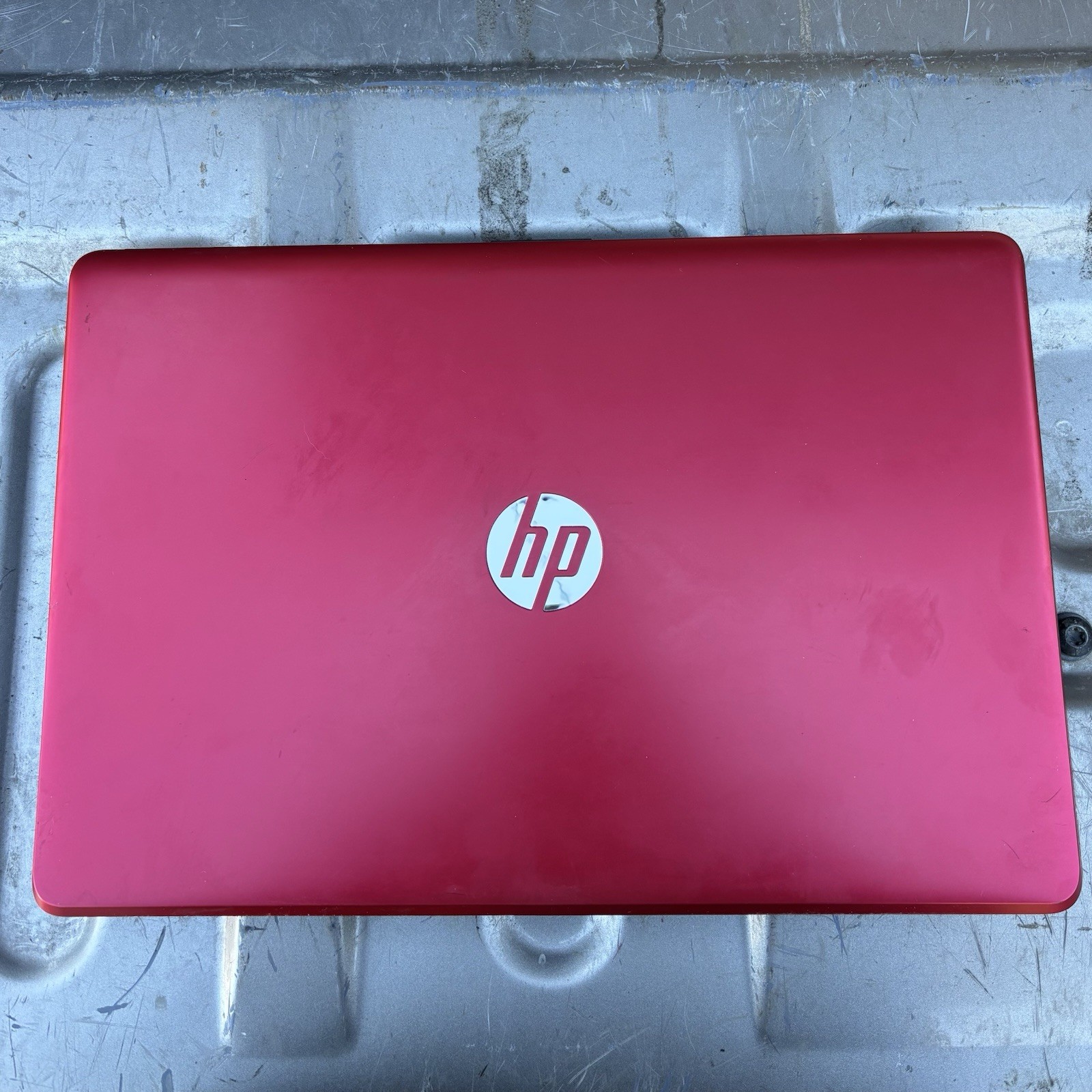 HP 15-bs134wm Pavilion 15.6 HD Pentium Gold 4GB RAM WIN 10 NICE HDMI USB SD 