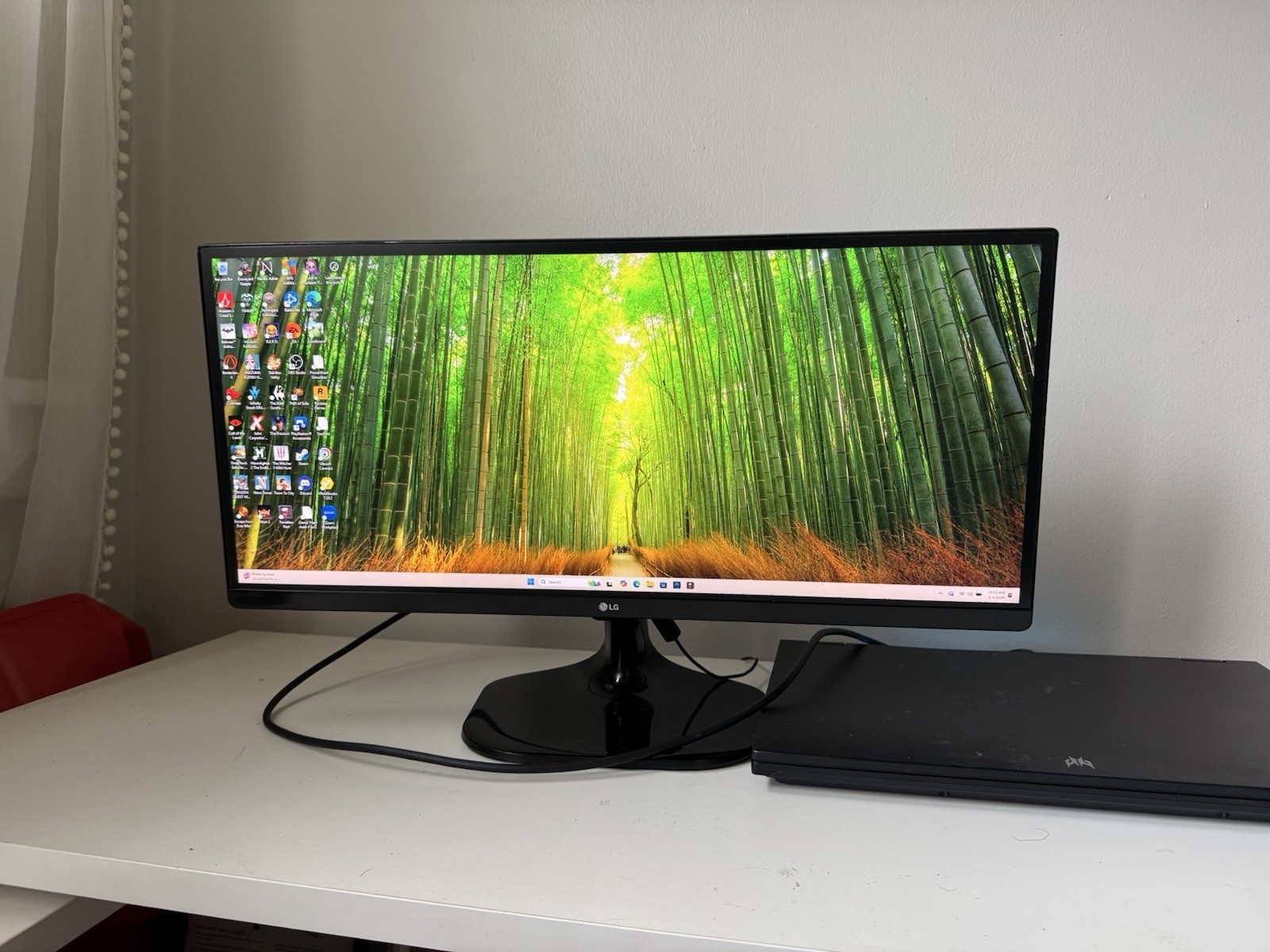 LG 29UM60-P UltraWide 29" IPS LED Monitor 2560x1080 Widescreen Anti-Glare Black