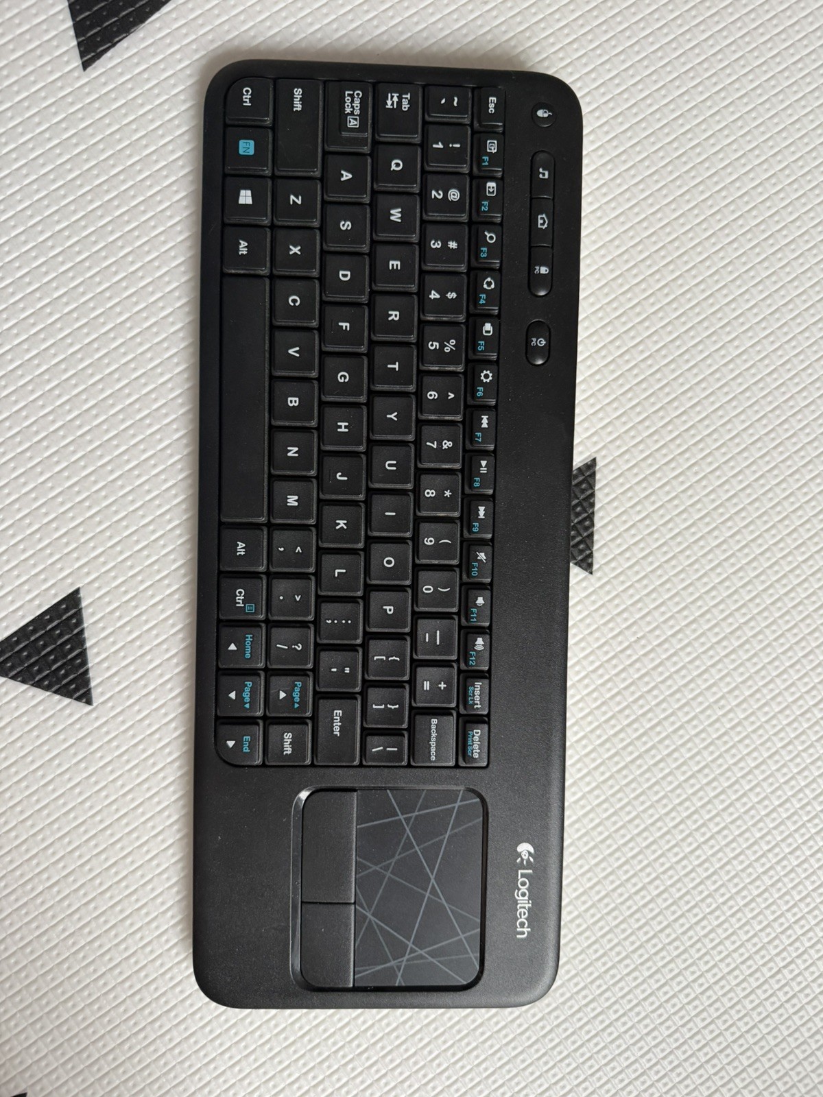 Logitech K400r Wireless Touch Keyboard White w/ USB Receiver