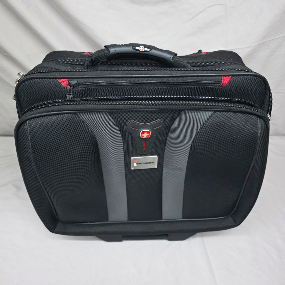 SwissGear Granada Trolley Wheeled Laptop Case Black/Gray Fits 15.4" & 17"