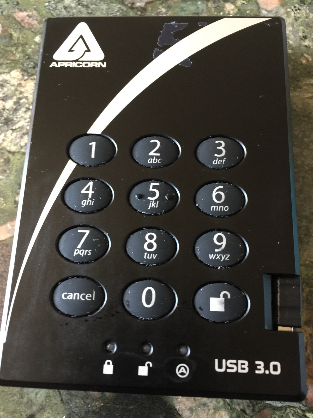 Apricorn Aegis Padlock A25-3PL256-1000 1 TB Hard drive. Encryption Ready