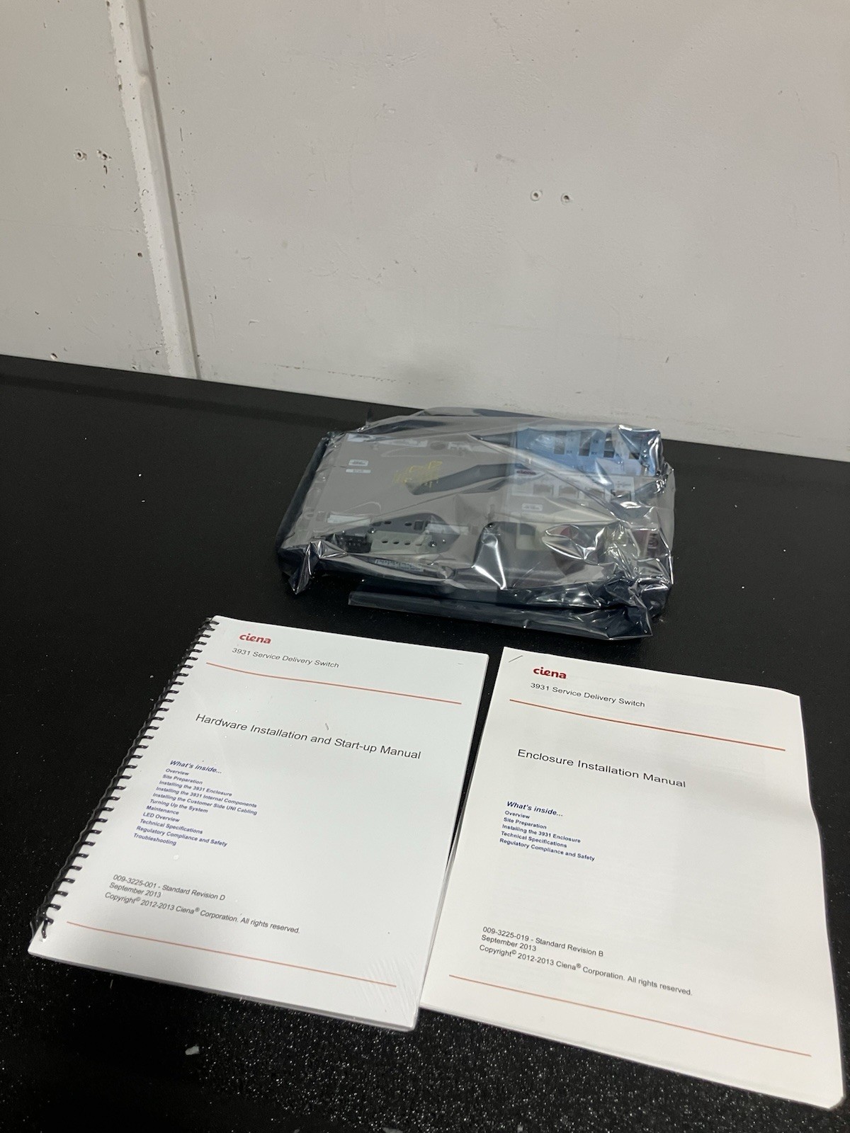 CIENA 170-3931-900 PLUGGABLE SERVICE DELIVERY SWITCH 2XSFP+4X100/1000 CMUCAAAAAA
